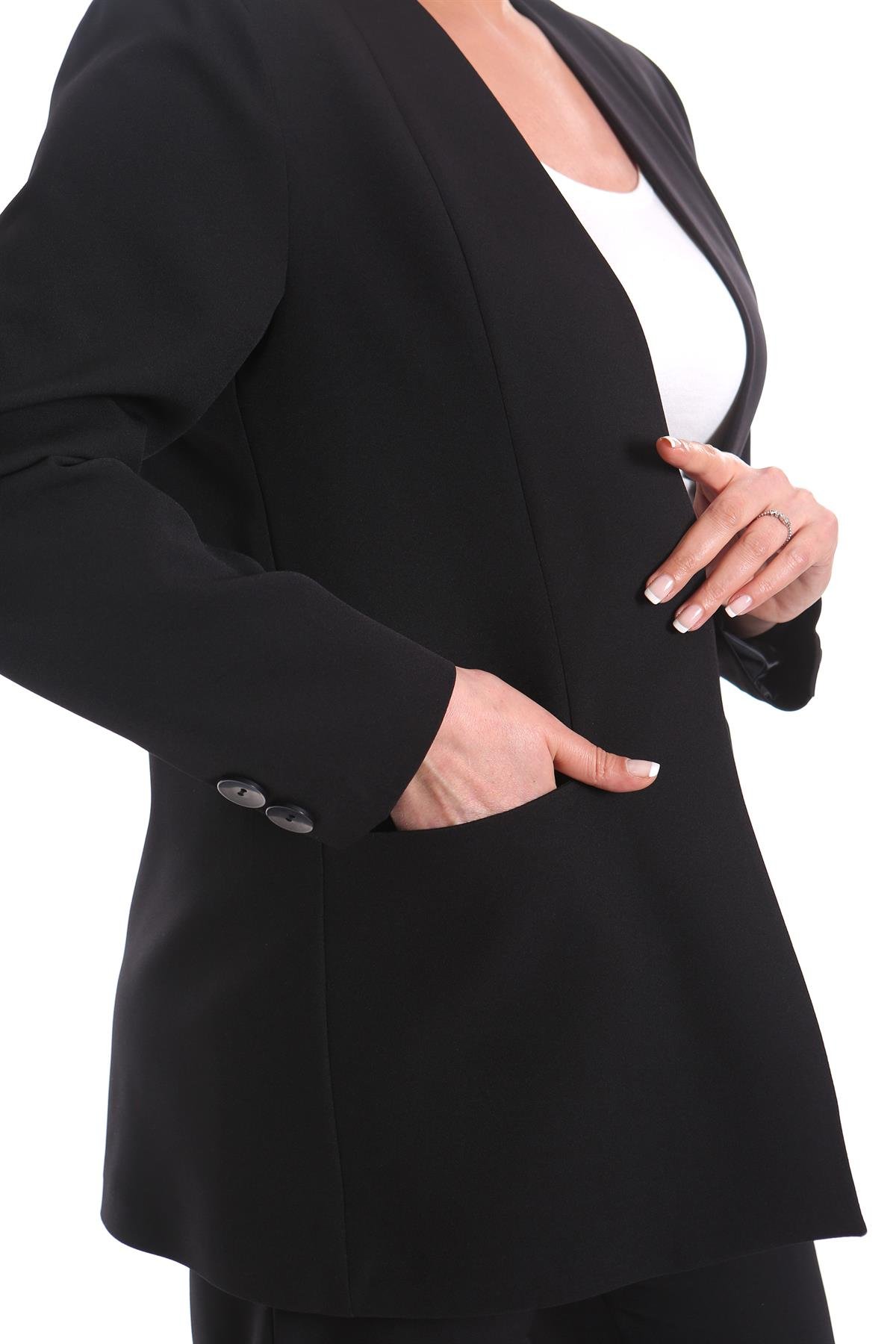 Büyük Beden Siyah Tona Ton Astarlı Blazer Ceket