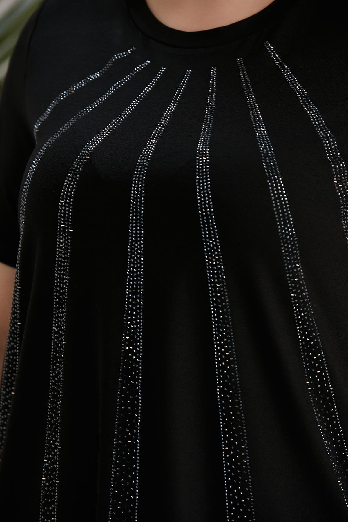 Büyük Beden Verev Taş Detaylı Siyah Bluz