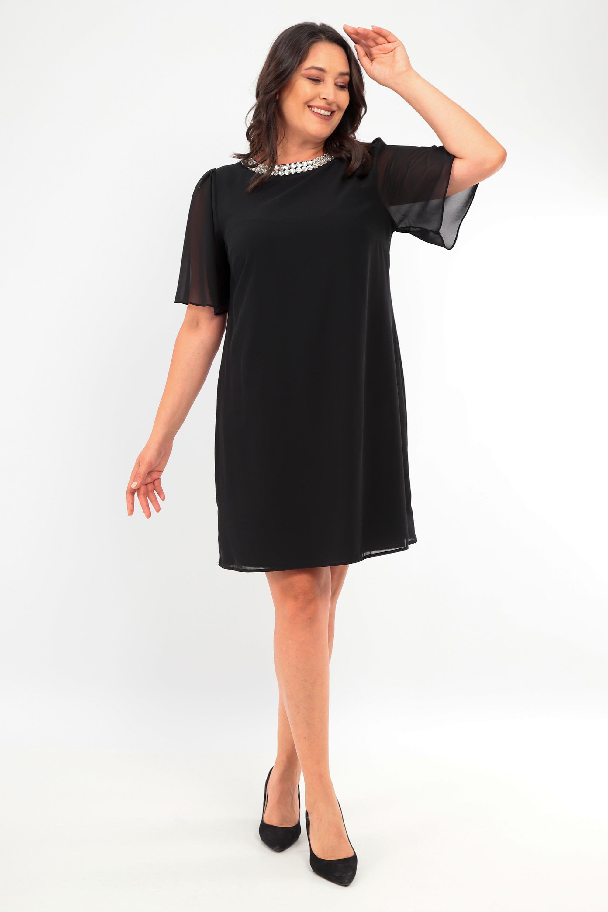 Büyük Beden Yaka Taş İşlemeli Şifon Siyah Elbise