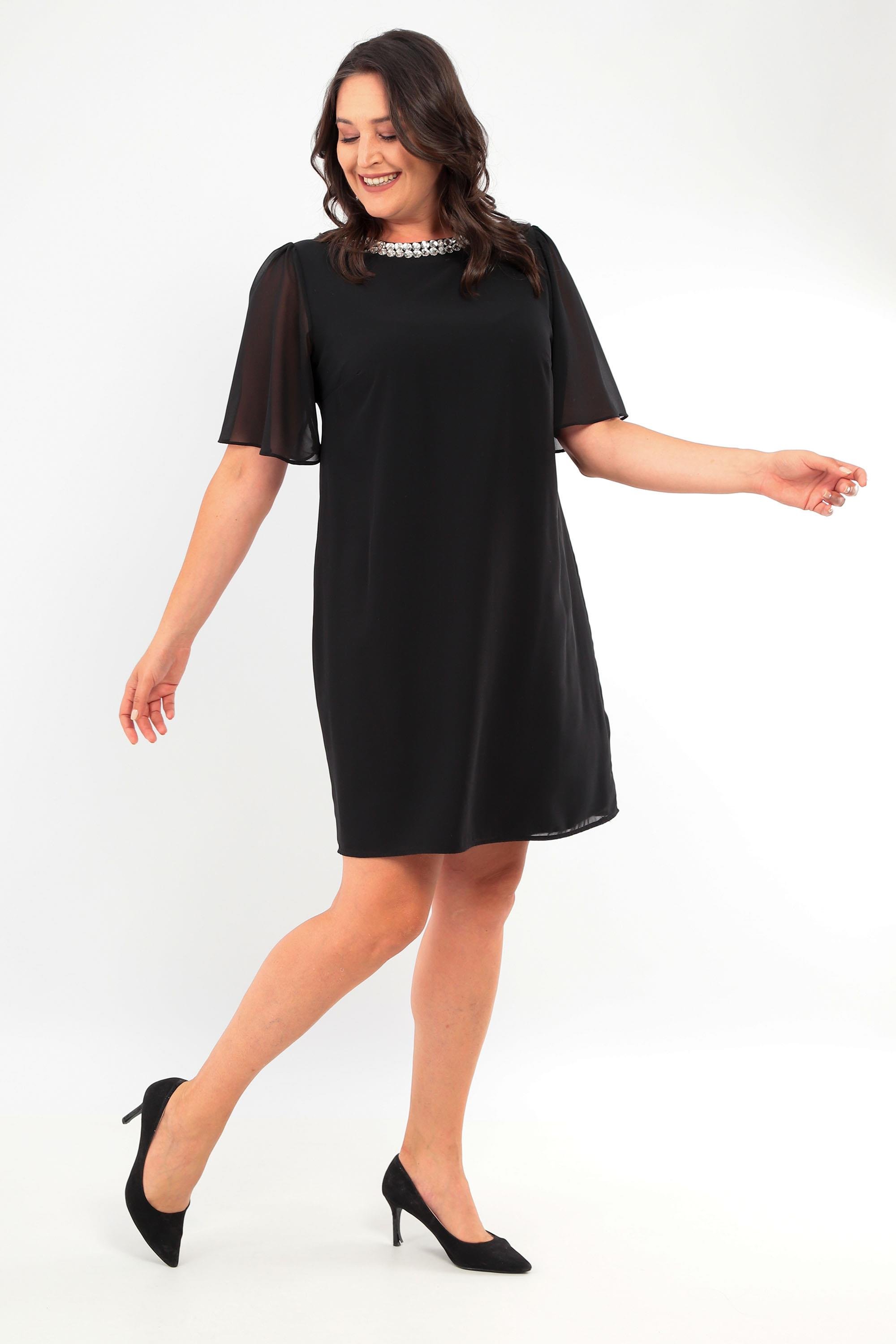 Büyük Beden Yaka Taş İşlemeli Şifon Siyah Elbise