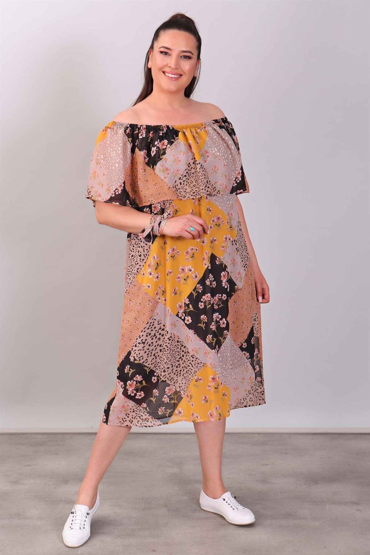 Omuz Lastikli Şifon Siyah Elbise