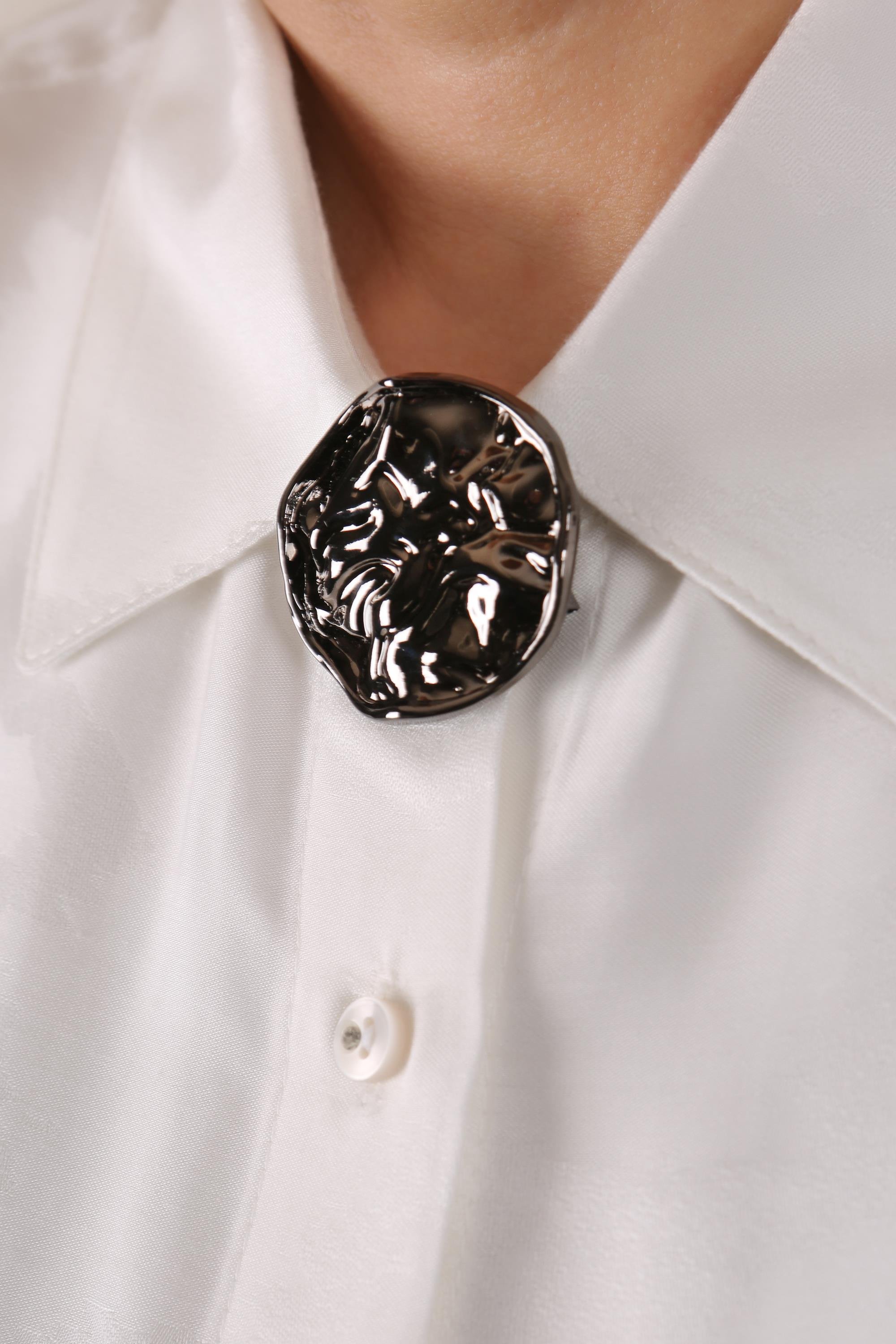 Trend42plus Black Nikel Buruşuk Kıvrımlı Tasarım Broş