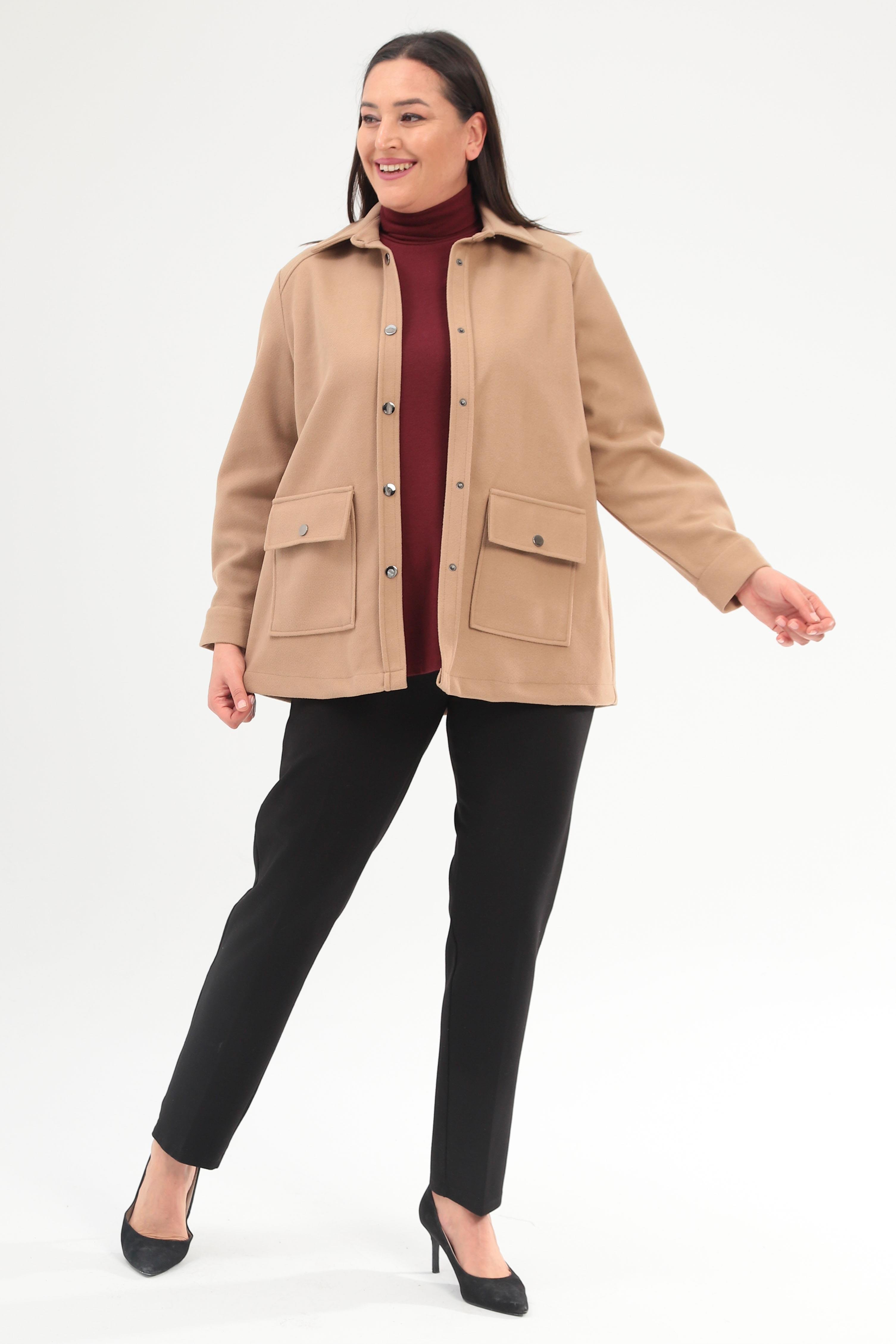 Trend42plus Büyük Beden Çıt Çıt Düğmeli Cep Detaylı Kaşe Bej Ceket