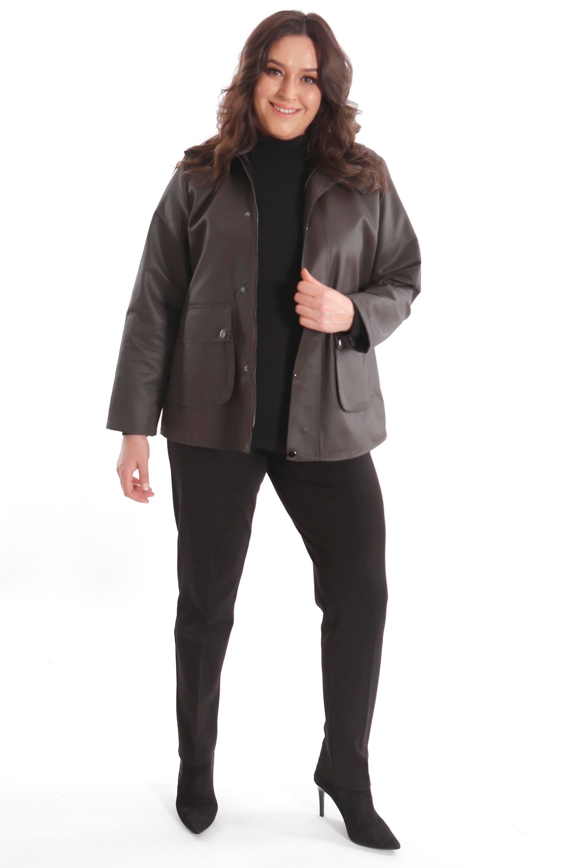 Trend42plus Büyük Beden Kadife Yakalı Çıt Çıt Düğme Detaylı Kahverengi Kaban