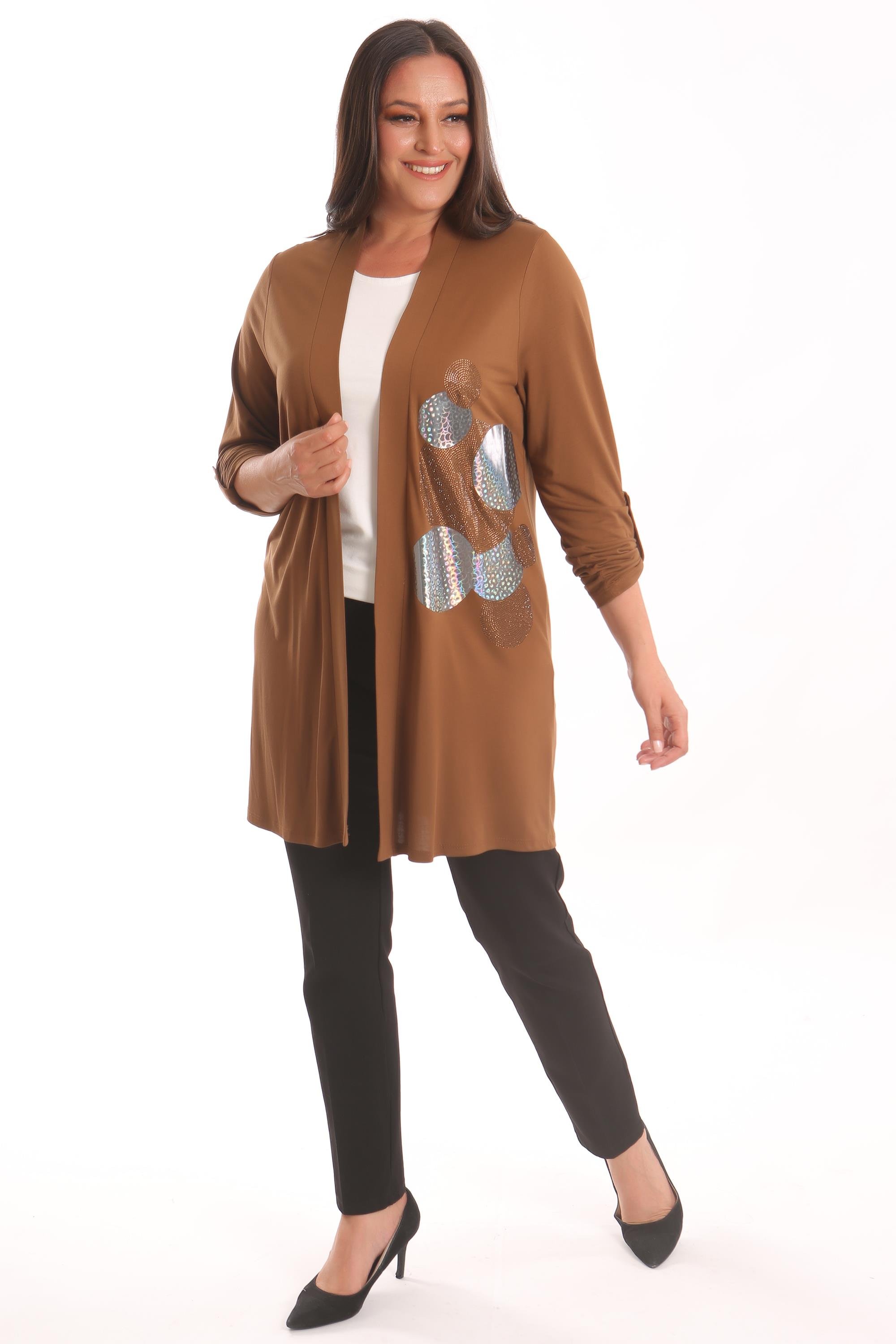 Trend42plus Büyük Beden Kahverengi Daire Desen Taş Baskılı Uzun Hırka