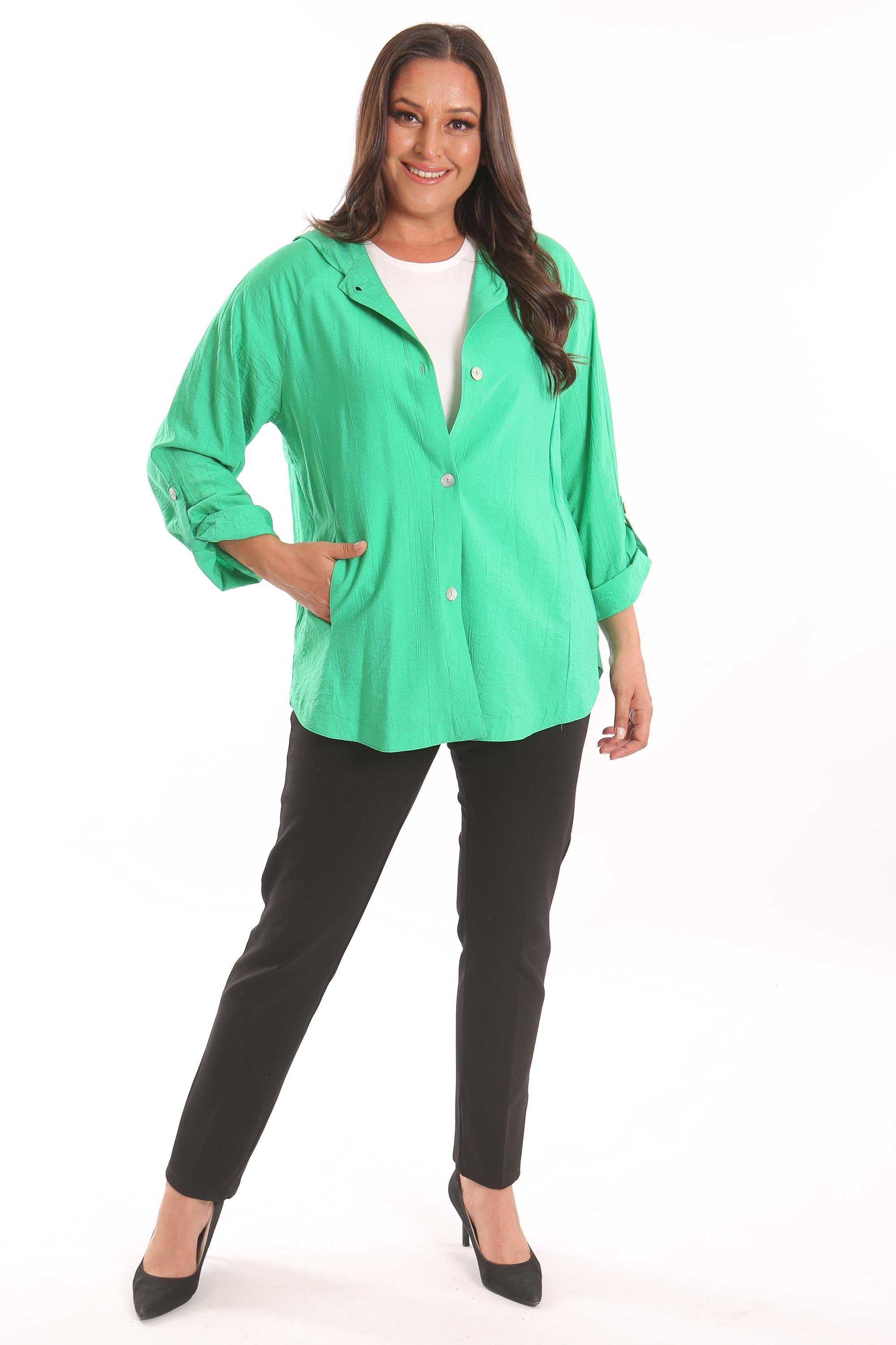 Trend42plus Büyük Beden Kapüşon ve Düğme Detaylı Yeşil Trençkot