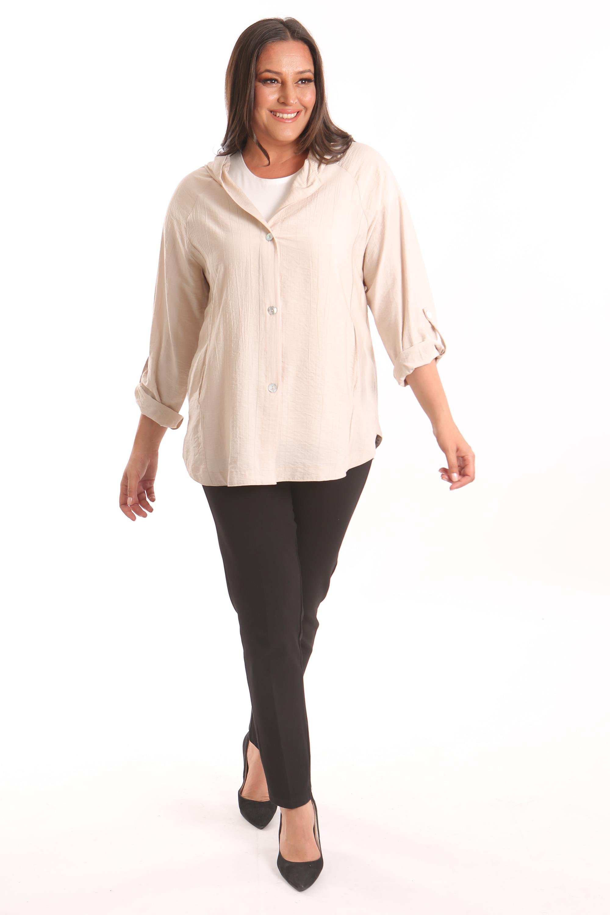 Trend42plus Büyük Beden Kapüşon ve Düğme Detaylı Bej Trençkot