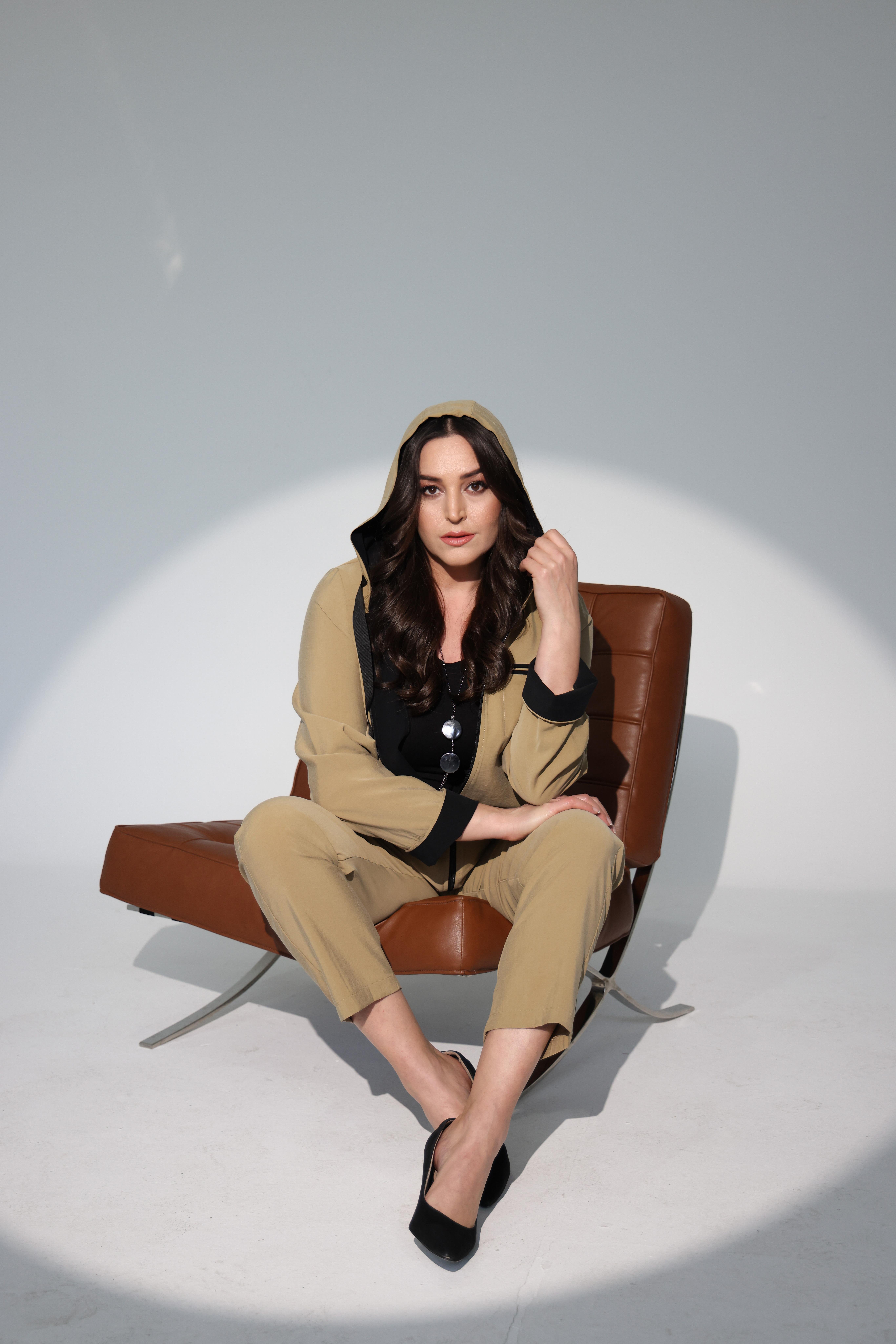 Trend42plus Büyük Beden Kapüşonlu Fermuarlı Bej Trençkot