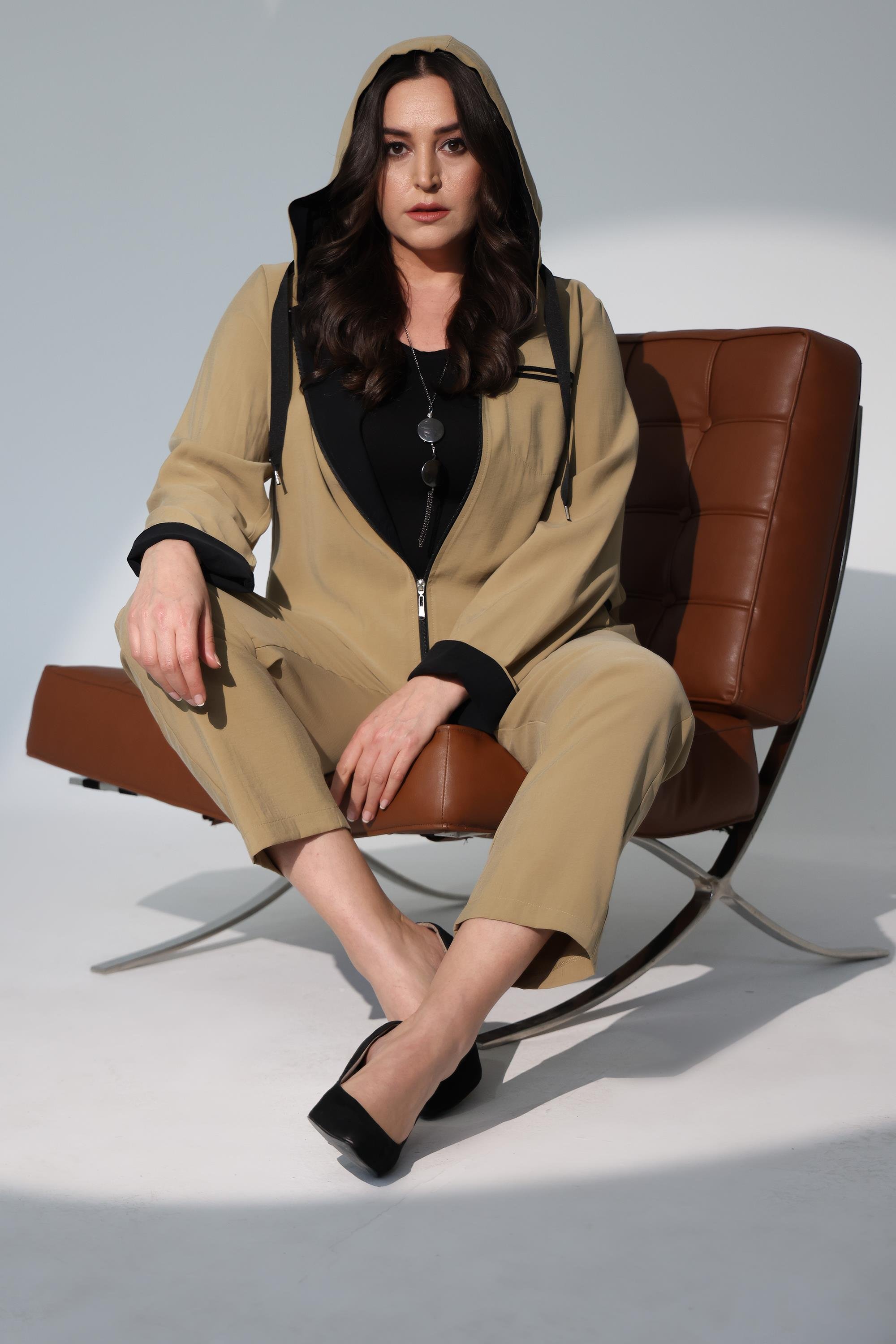 Trend42plus Büyük Beden Kapüşonlu Fermuarlı Bej Trençkot