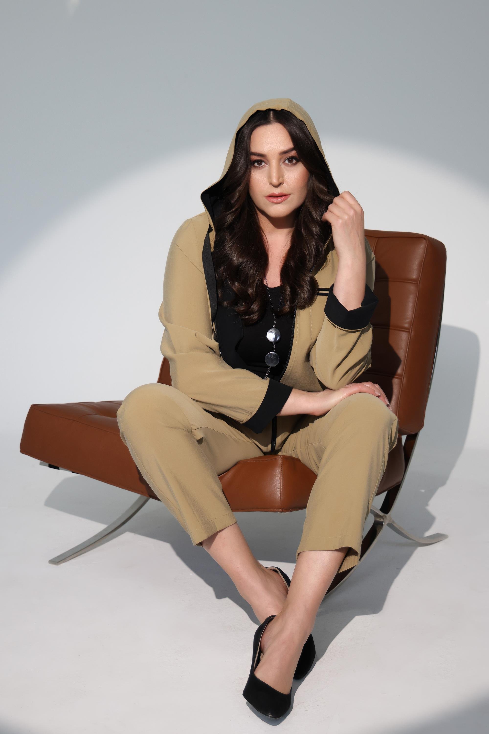 Trend42plus Büyük Beden Kapüşonlu Fermuarlı Bej Trençkot