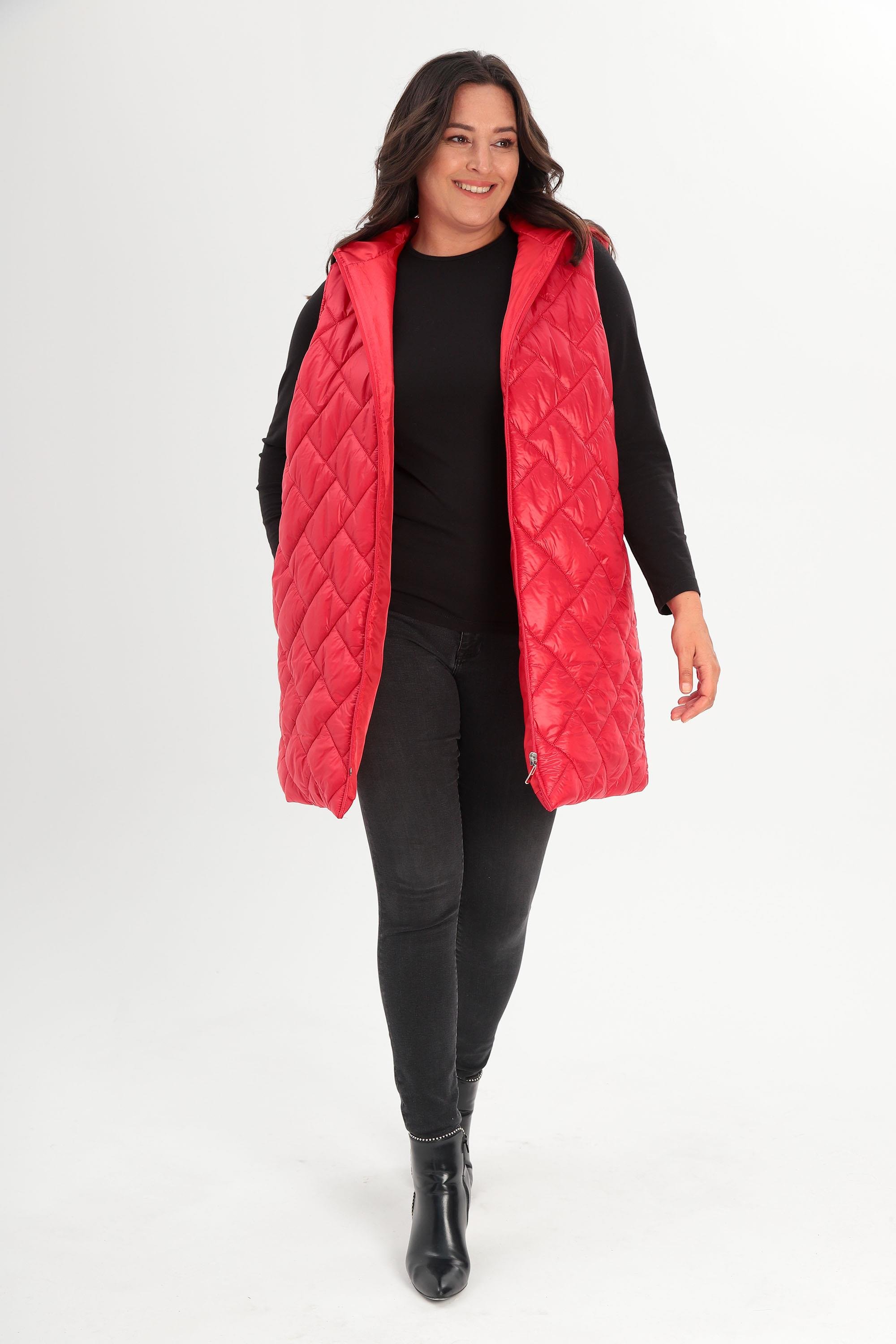 Trend42plus Büyük Beden Kapüşonlu ve Cep detaylı Uzun Büyük Beden Kırmızı Şişme Yelek