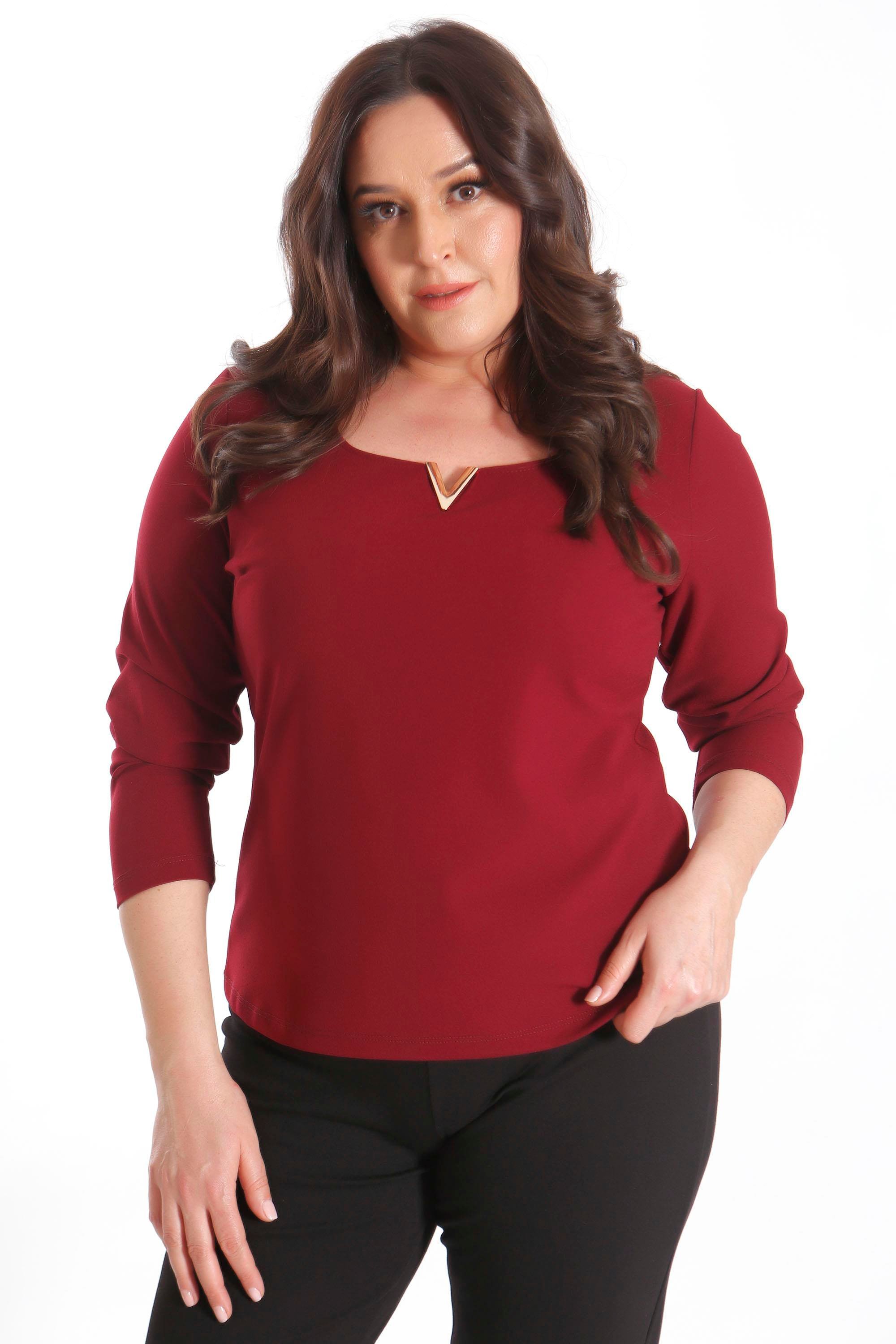 Trend42plus Büyük Beden Likralı Krep Kumaş V Gold Toka Detaylı Bordo Bluz  