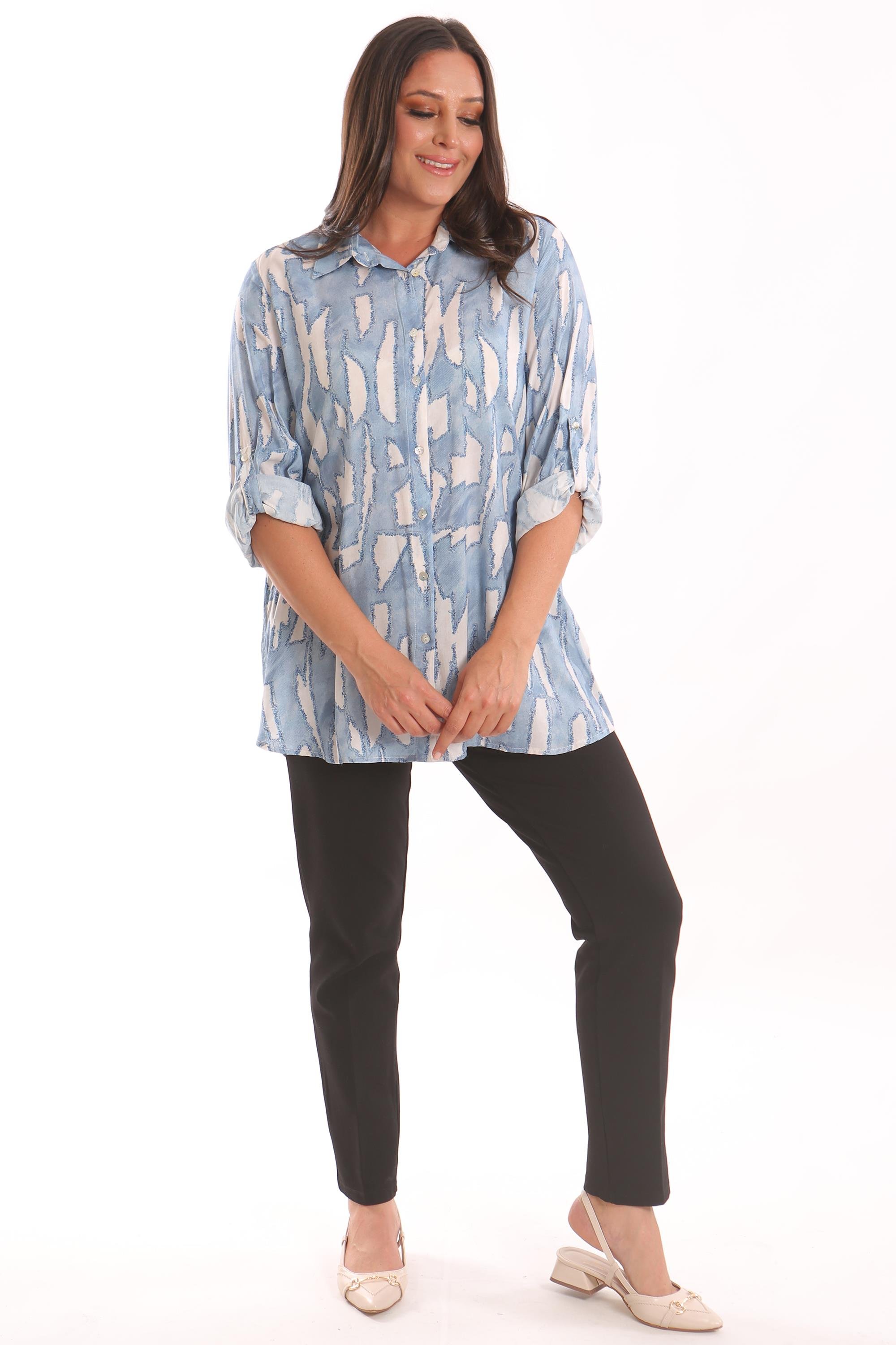 Trend42plus Büyük Beden Mavi Dijital Baskılı Desenli Gömlek