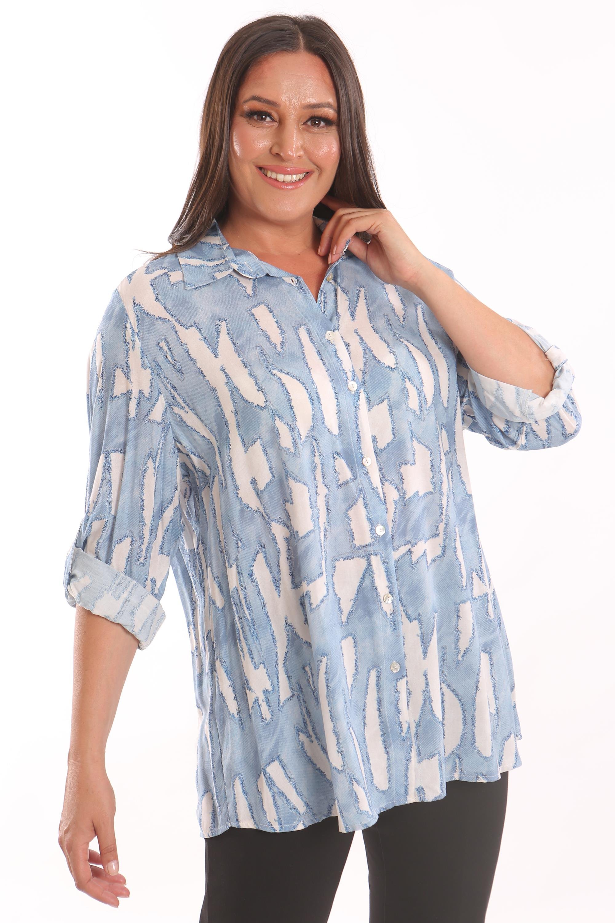 Trend42plus Büyük Beden Mavi Dijital Baskılı Desenli Gömlek