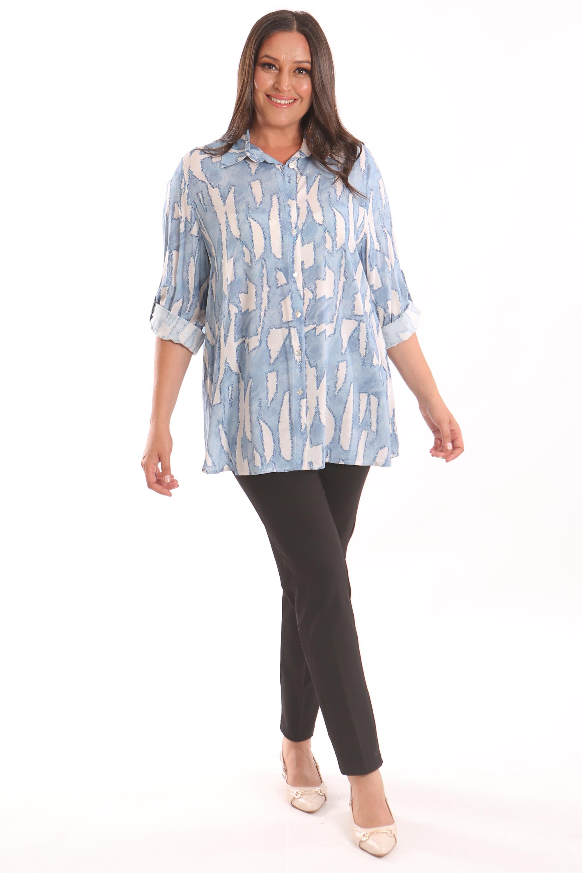 Trend42plus Büyük Beden Mavi Dijital Baskılı Desenli Gömlek
