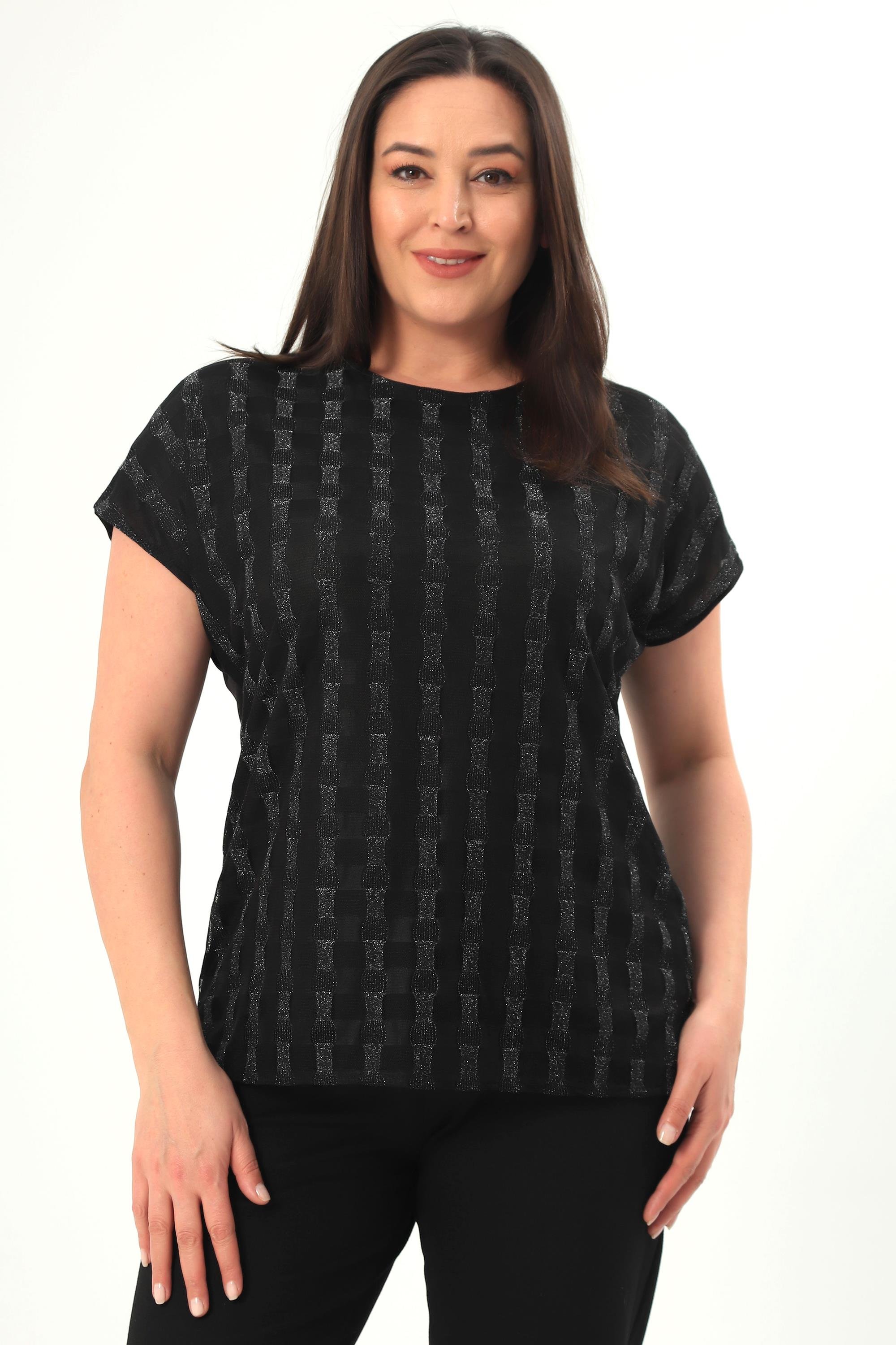 Trend42plus Büyük Beden Simli Kareli Düşük Kol Siyah Bluz