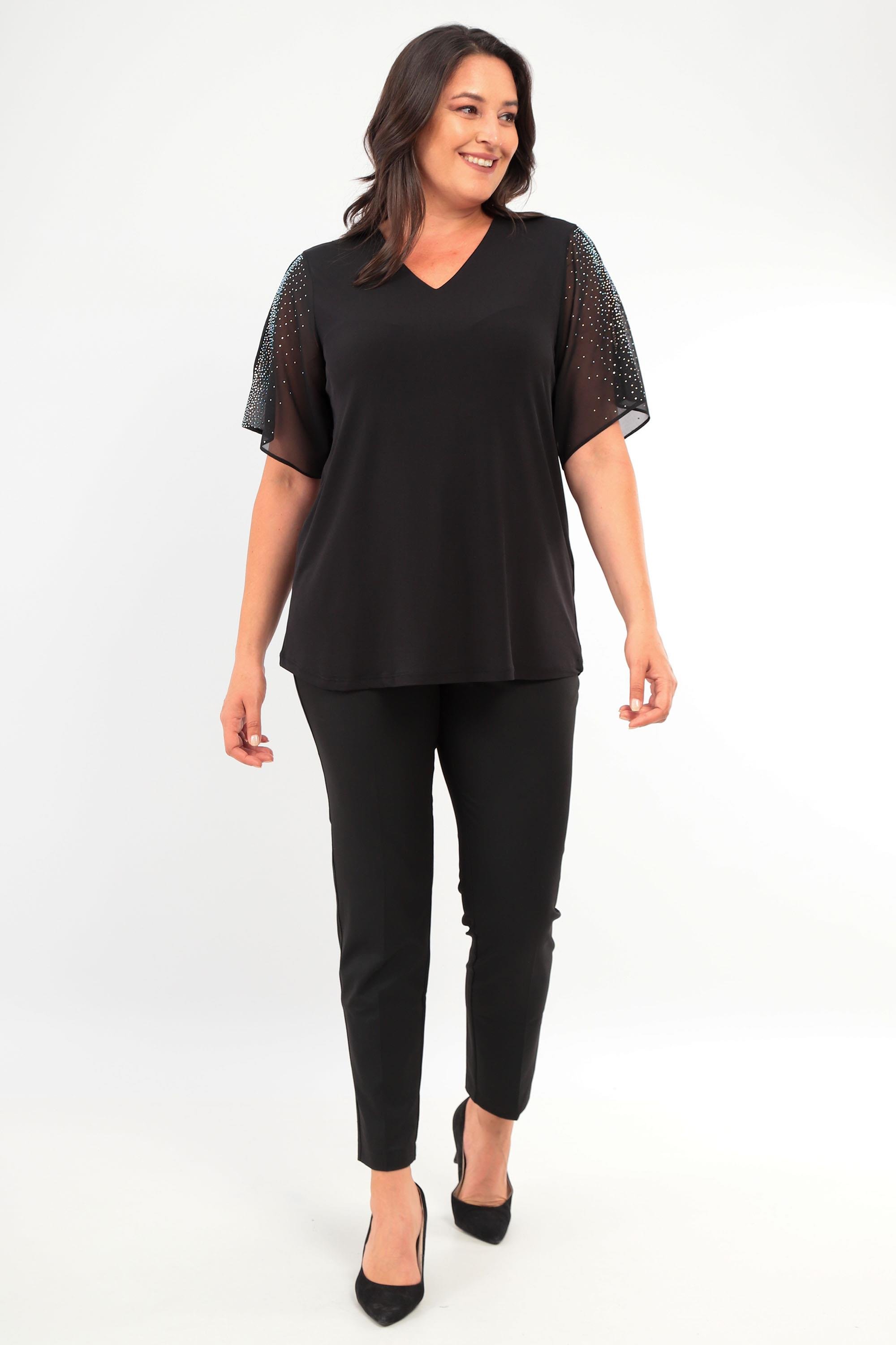 Trend42plus Büyük Beden V Yaka Kollar Taş Baskılı Şifon ve Yırtmaç Detaylı Siyah Bluz