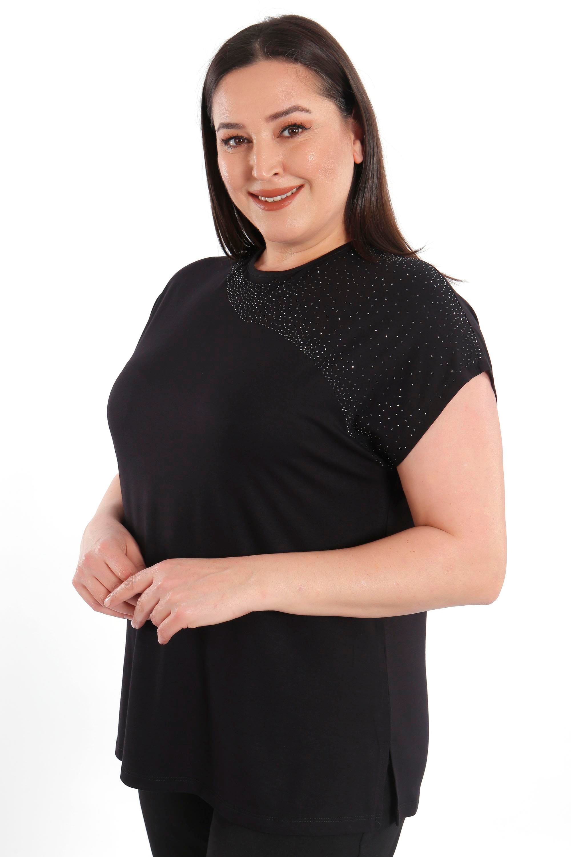 Trend42plus Omuz Kısmı Crystal taşlı Kısa Kol Büyük Beden Viskoz Siyah Kadın T-Shirt