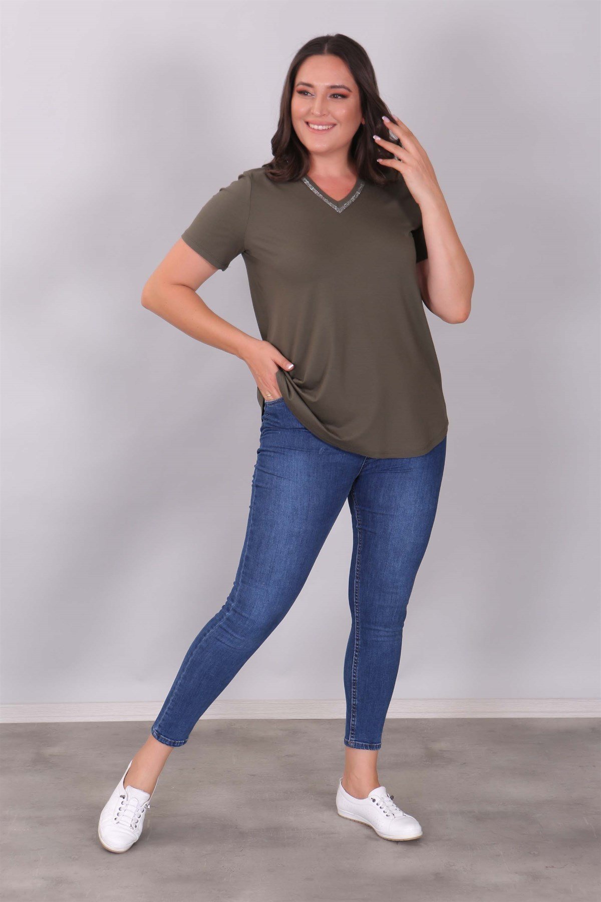 'V' Yaka Taş Şeritli Haki Bluz