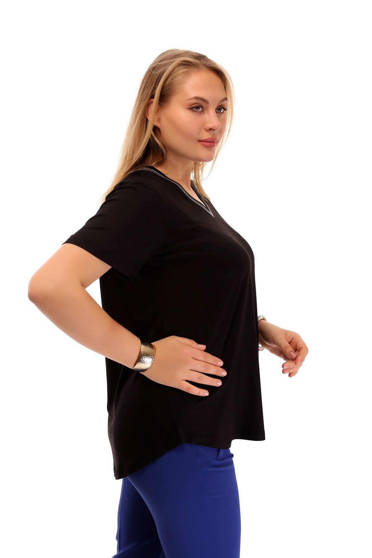 'V' Yaka Taş Şeritli Siyah Bluz