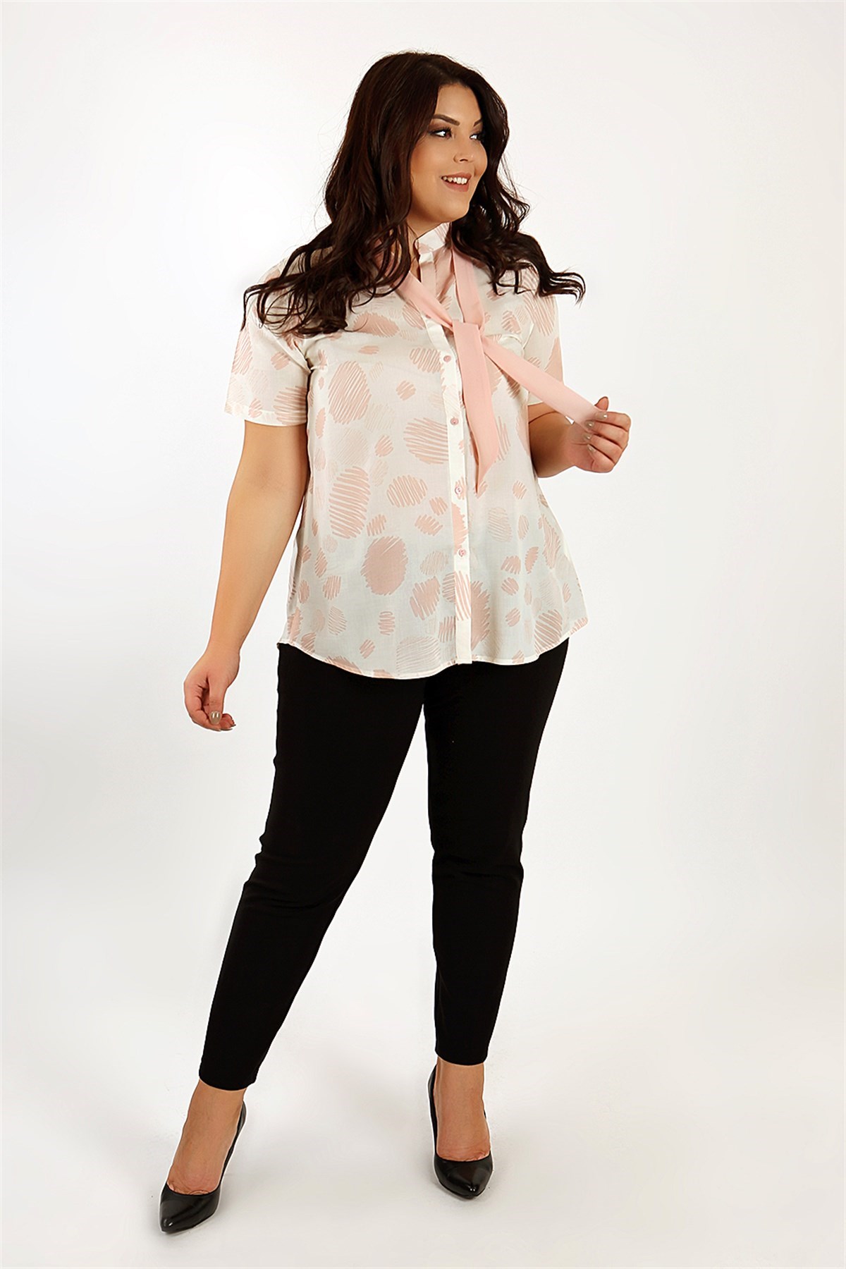 Yaka Fularlı Pudra Gömlek