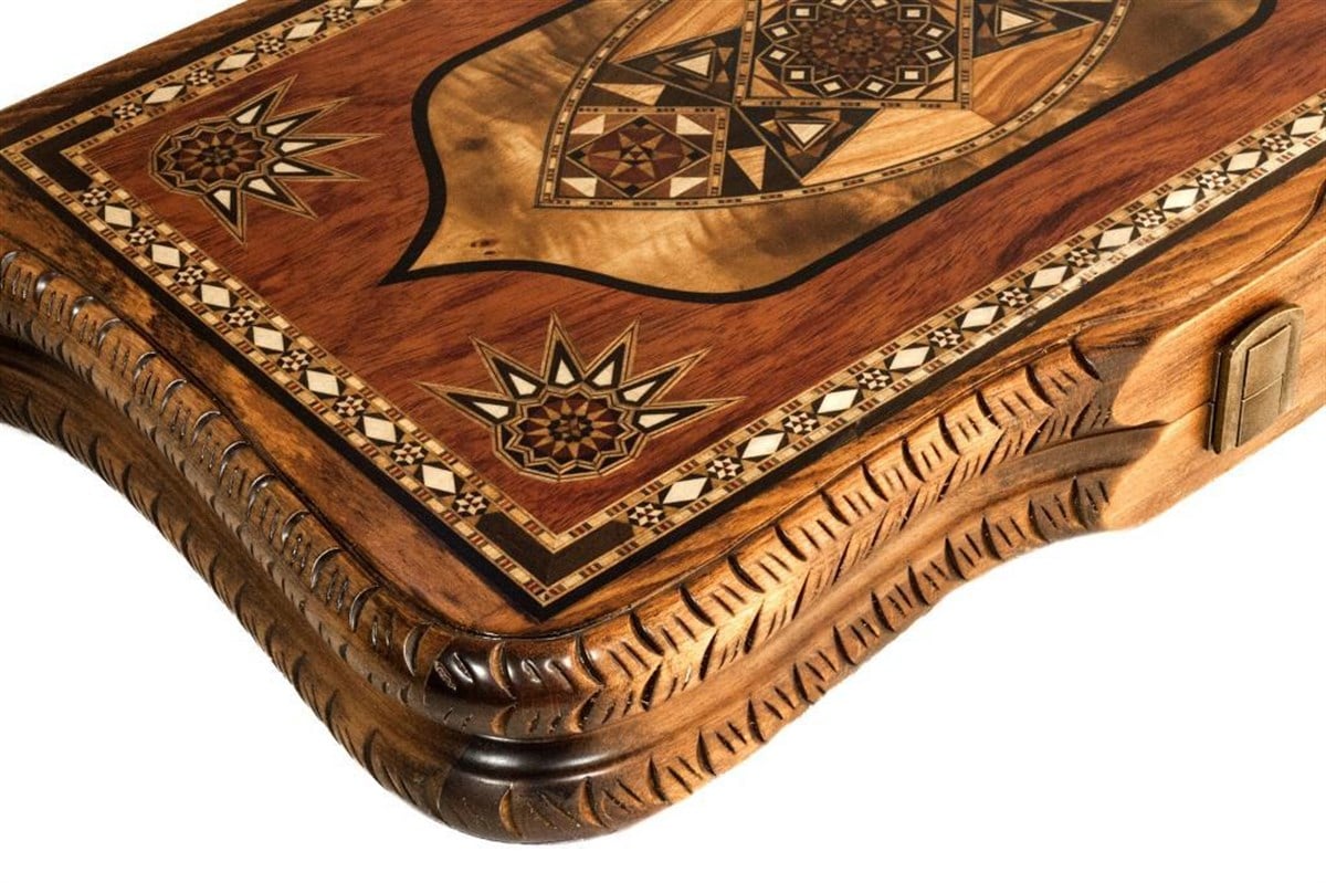 QUEEN  OYMALI TAVLA (51.5x32x7 cm) Helena Wood Art