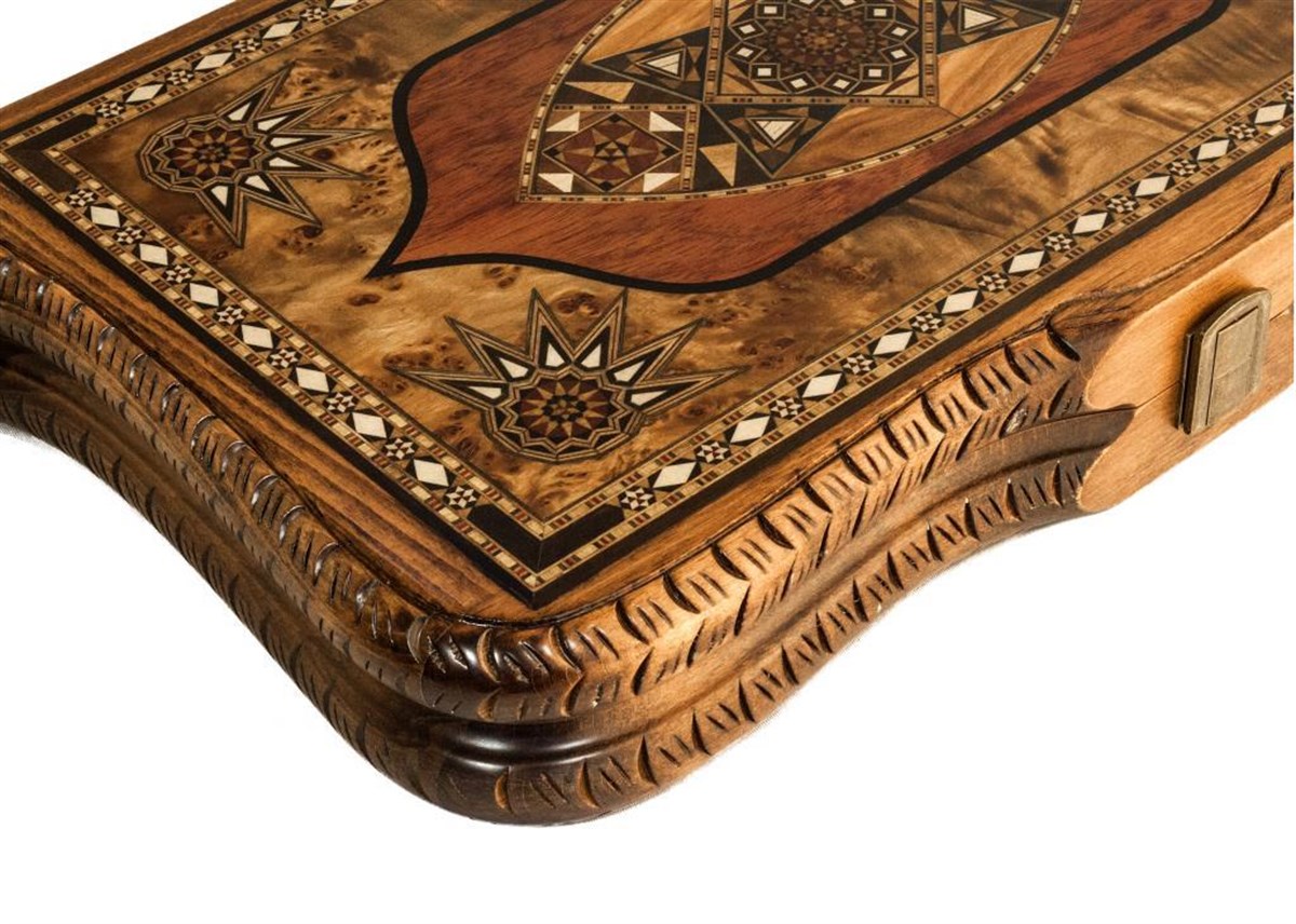 QUEEN  OYMALI TAVLA (51.5x32x7 cm) Helena Wood Art