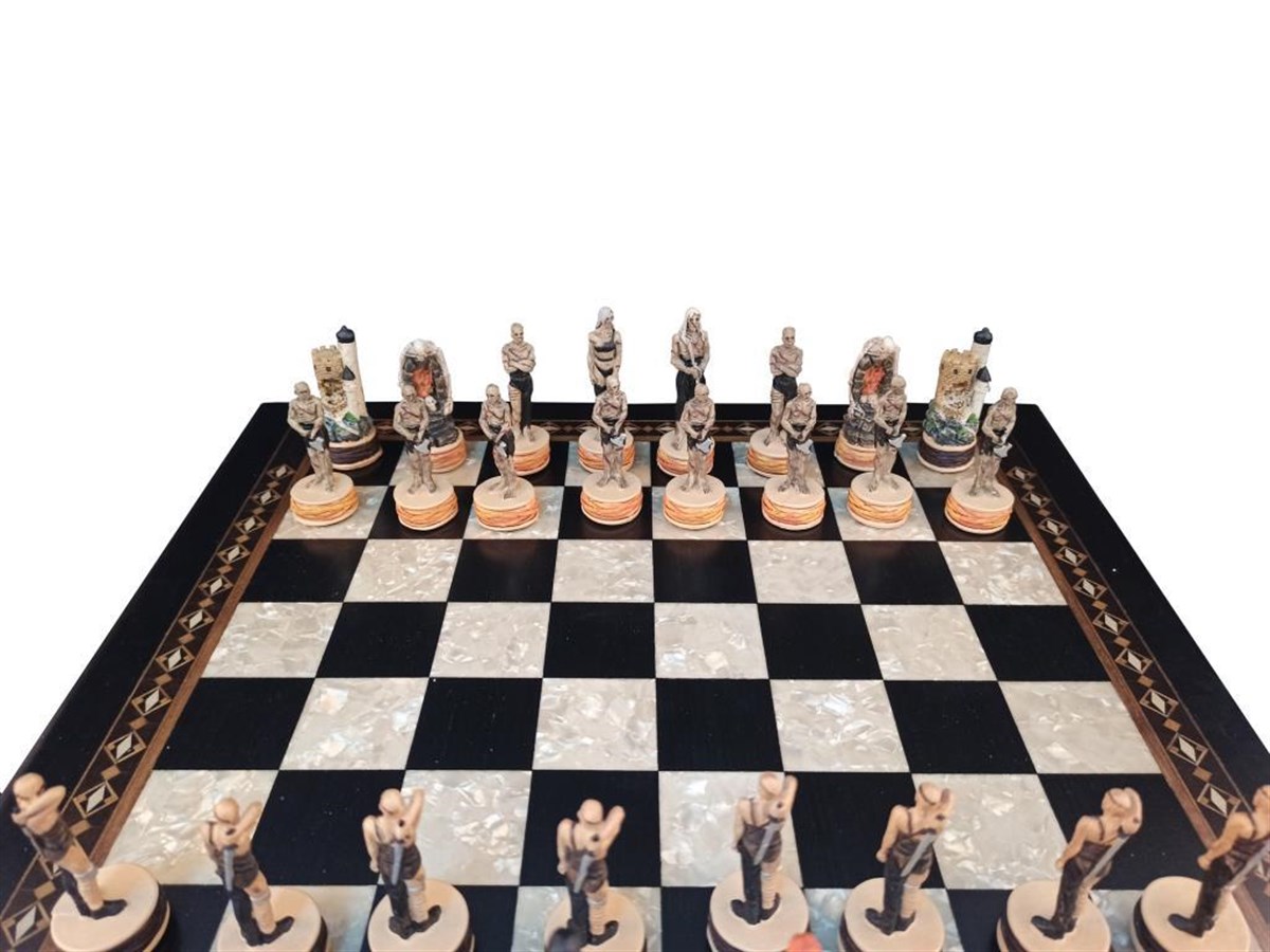 ZOMBİ  BOYAMA KÜÇÜK SATRANÇ FİGÜRÜHelena Wood Art5612