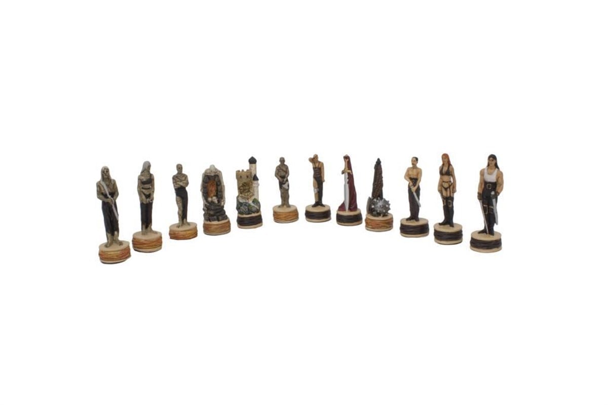 ZOMBİ  BOYAMA KÜÇÜK SATRANÇ FİGÜRÜHelena Wood Art5612