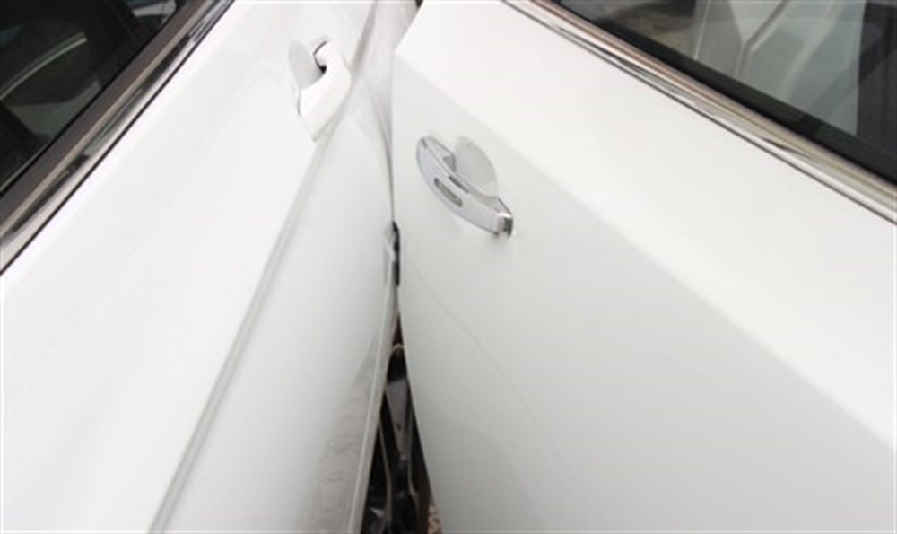 Araba Yan Kapı Koruma Sticker Yapıştırma