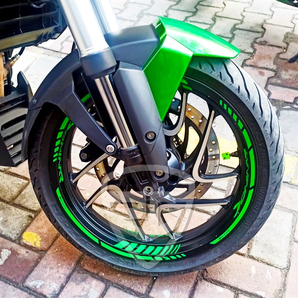 Bajaj Dominar Yeşil Jant Şeridi