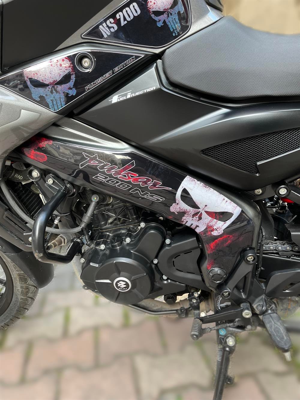 Bajaj Pulsar NS 200 Full Tank Pad Grenaj Set Punisher