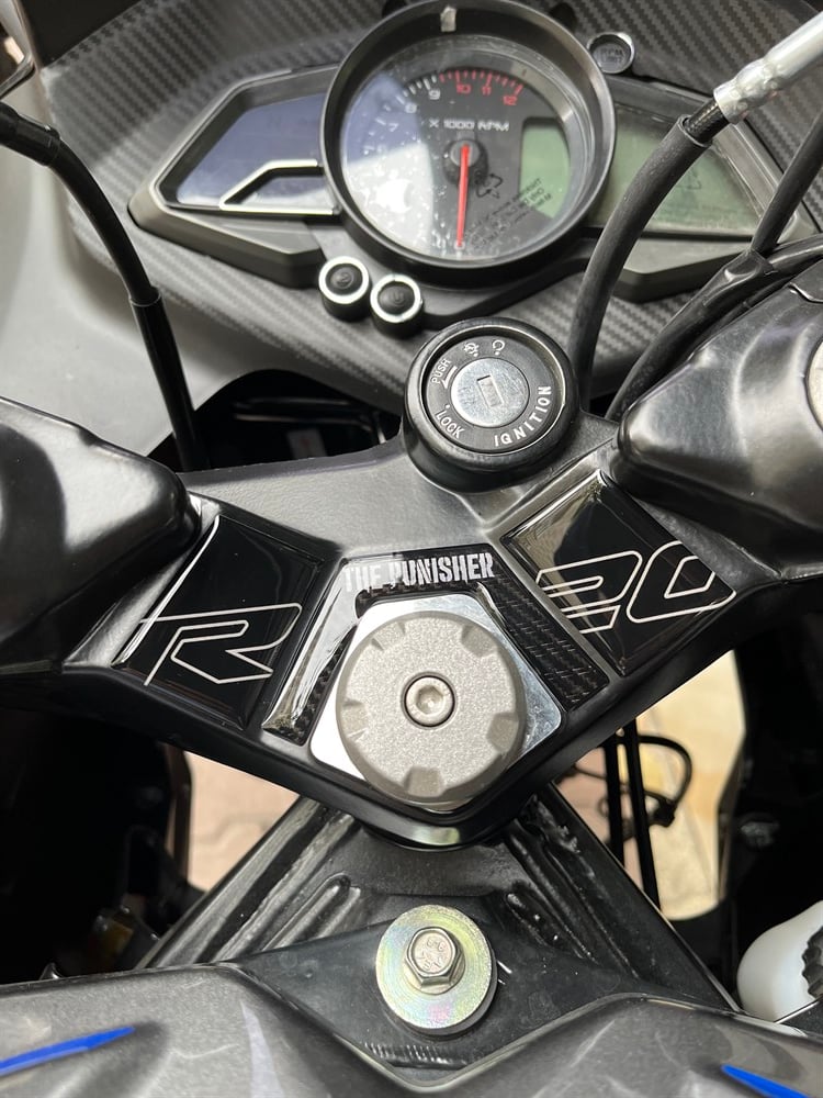 Bajaj Pulsar RS 200 Siyah Karbon Punisher Edition Gidonlu Tank Pad Set