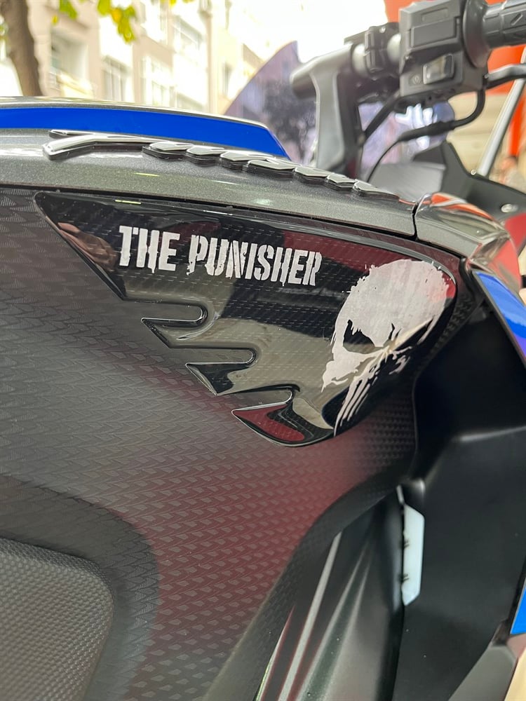 Bajaj Pulsar RS 200 Siyah Karbon Punisher Edition Gidonlu Tank Pad Set