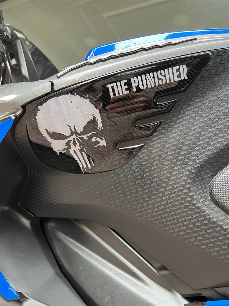 Bajaj Pulsar RS 200 Siyah Karbon Punisher Edition Gidonlu Tank Pad Set