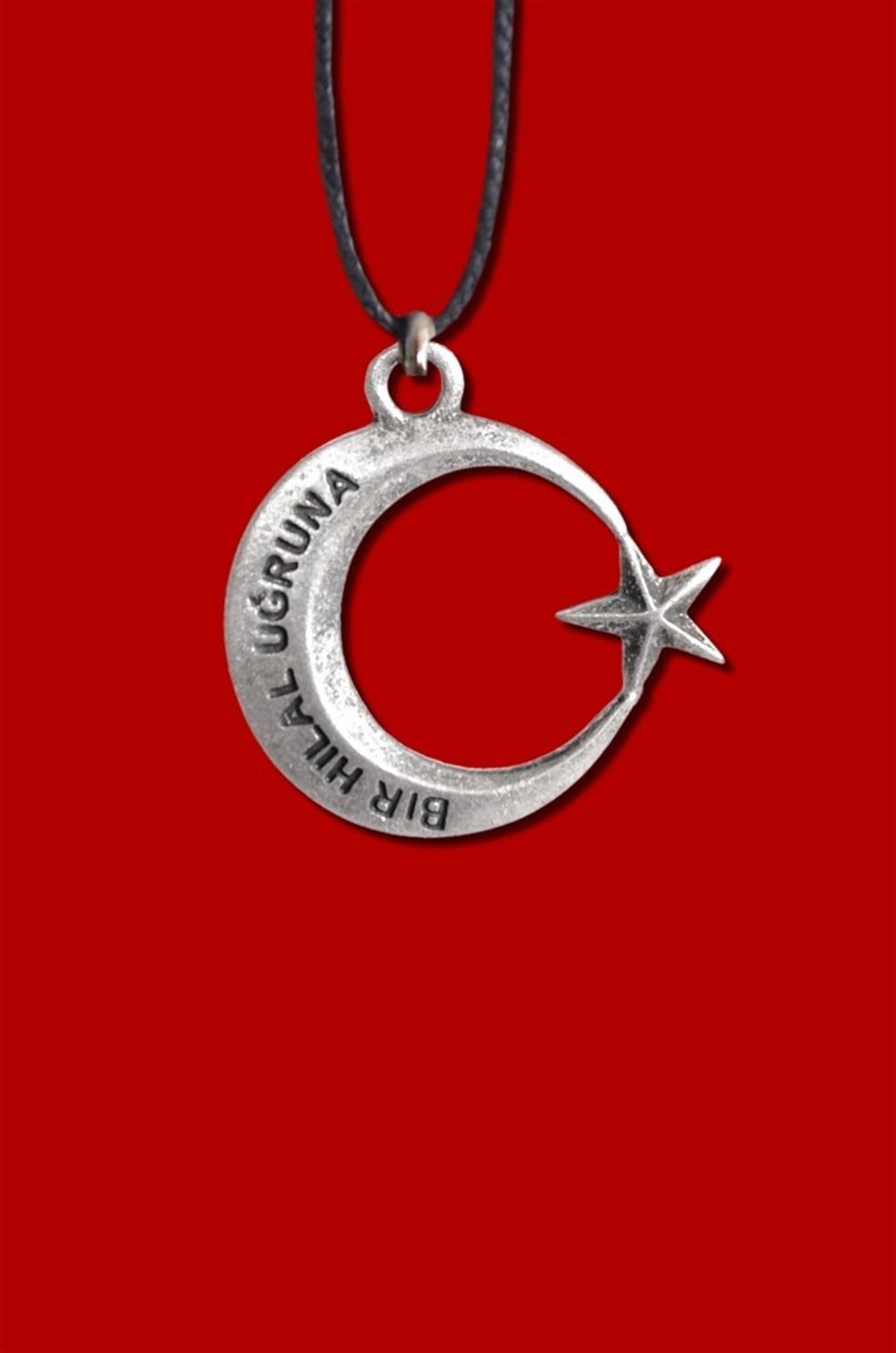 Bir Hilal Uğrana Türk Bayrağı Kolye