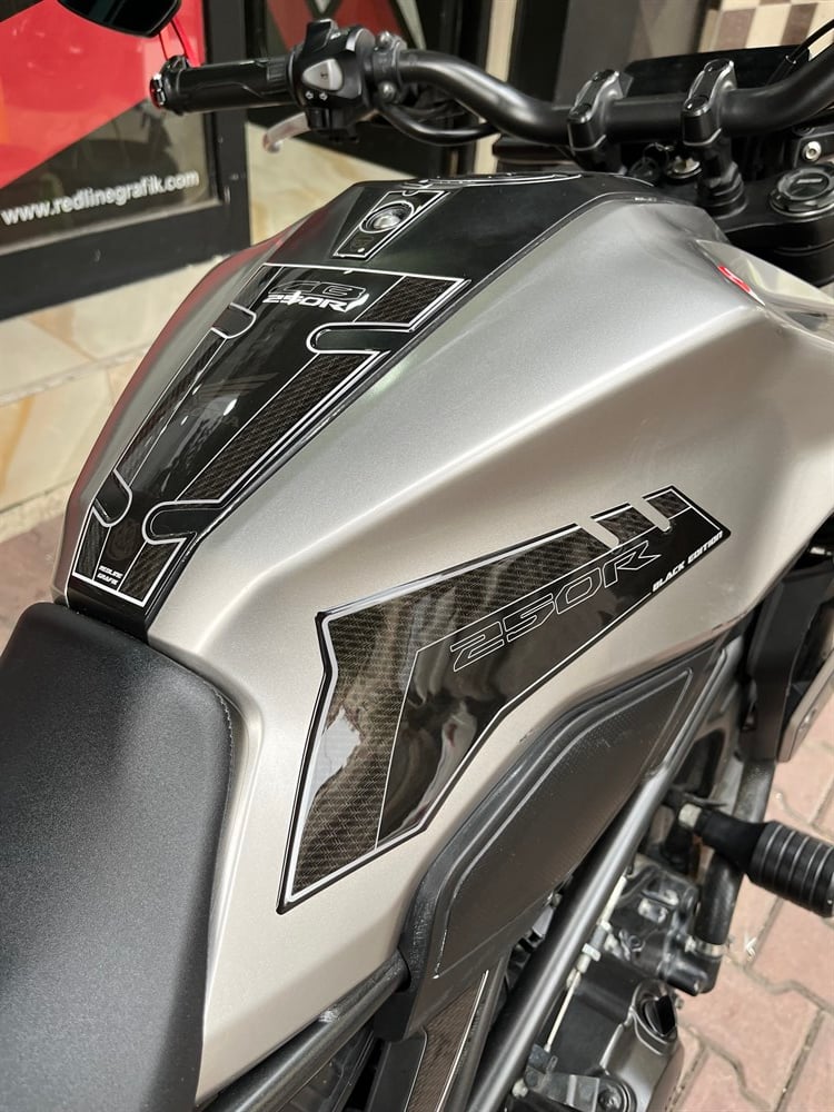 Cb 250R Full Tank Pad Set Siyah-Gümüş