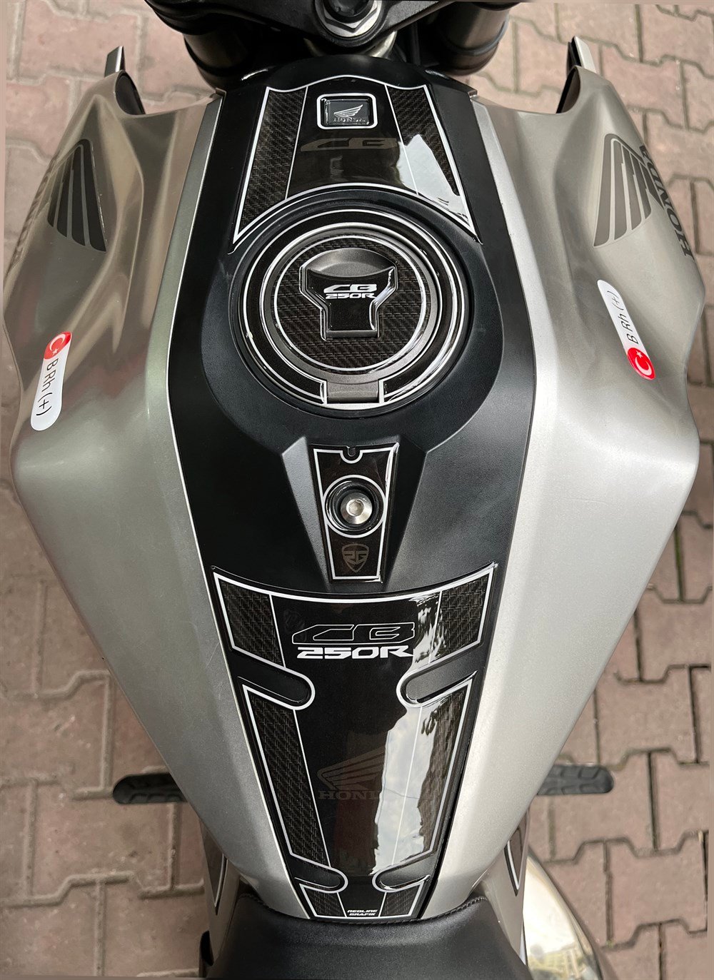 Cb 250R Full Tank Pad Set Siyah-Gümüş