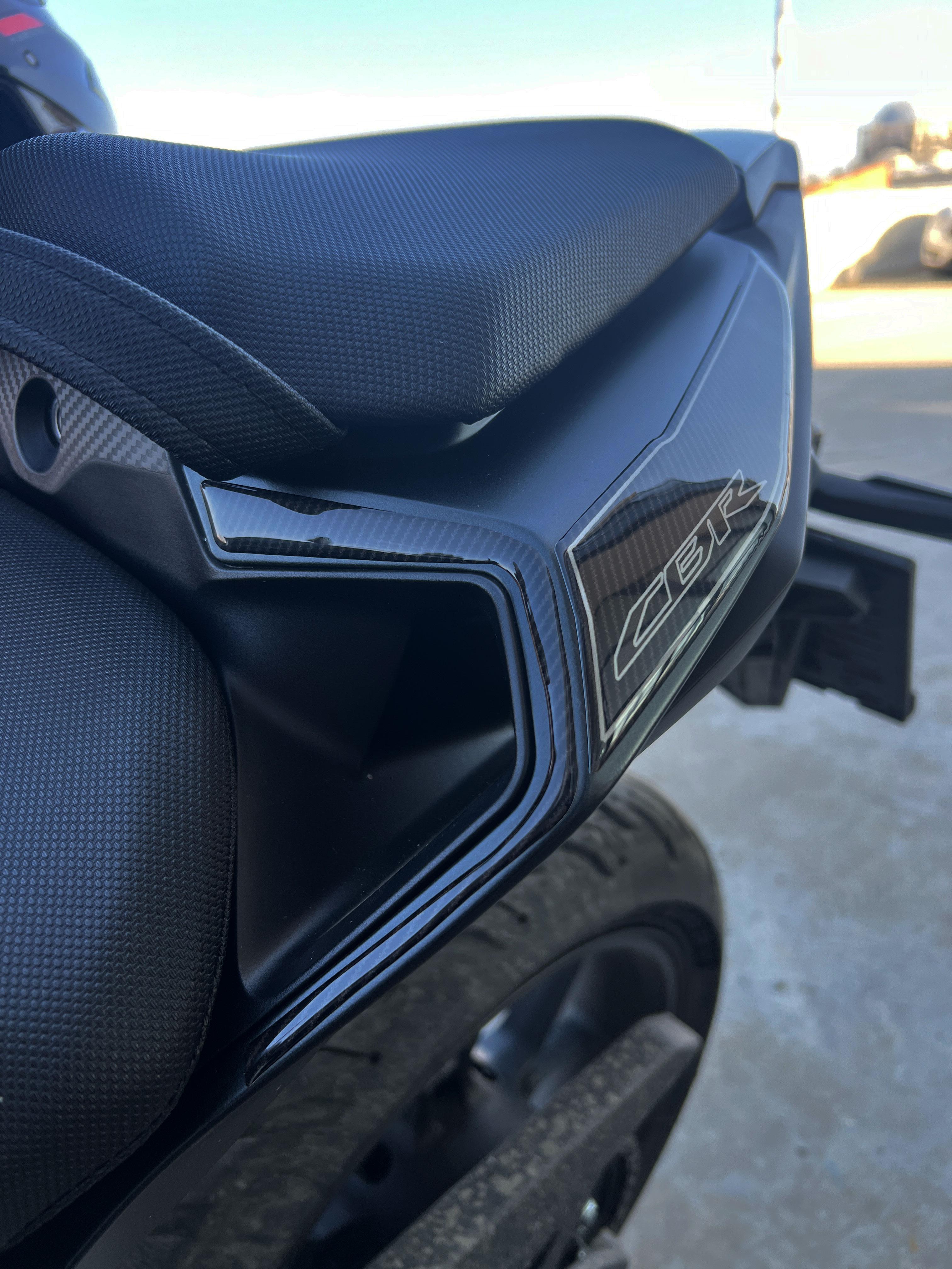 CBR 500R 2025 Model Karbon Kuyruk Pad Set Sticker 5 Parça Redlinegrafik