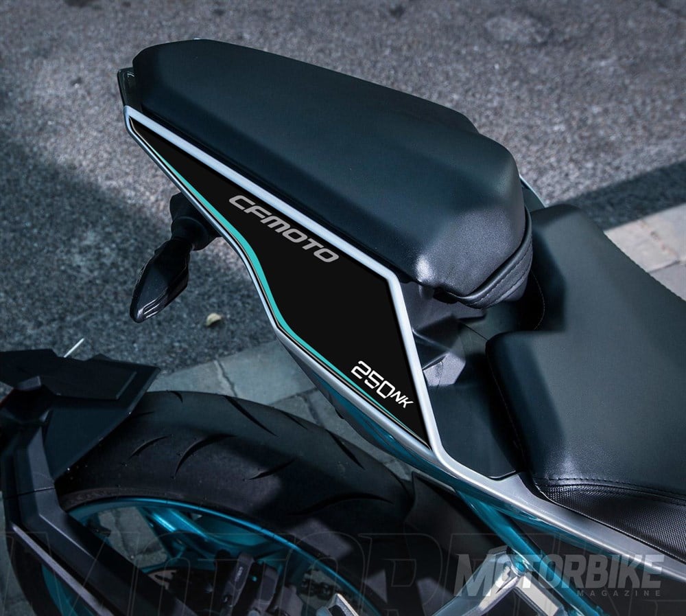 Cf Moto 250 NK SİYAH TURKUAZ KUYRUK PAD