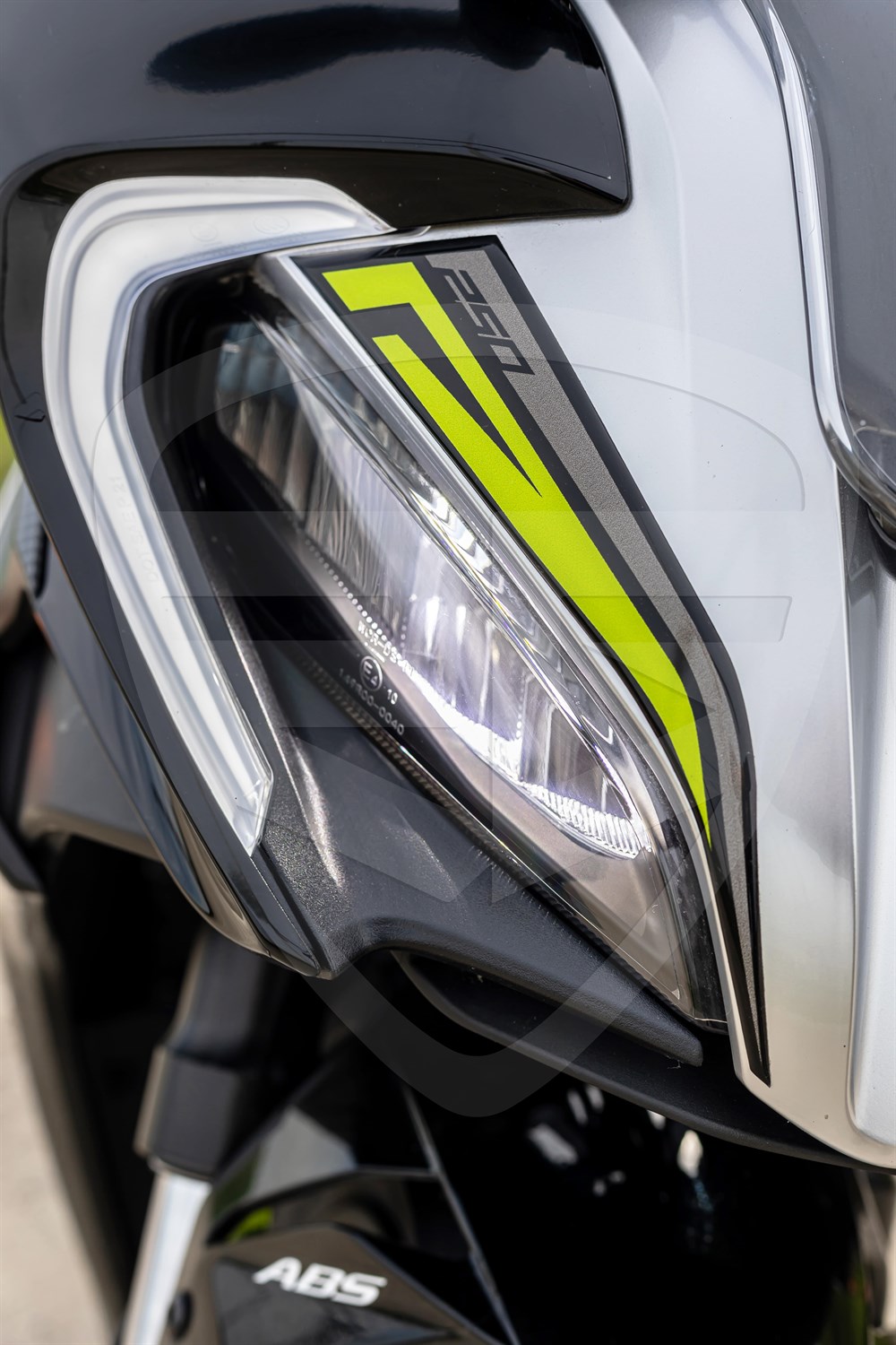 Cf moto 250 SR Far Kaşı Siyah-Neon Sarı