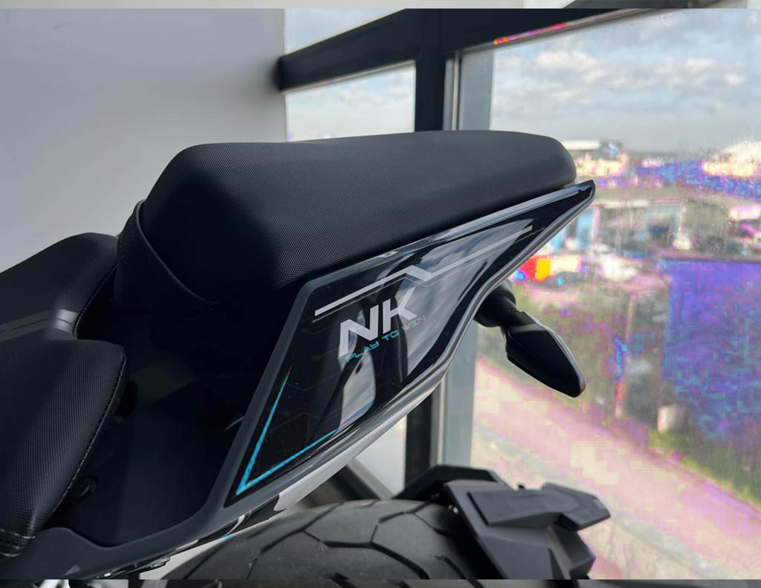 Cf Moto NK 250 2023 Uyumlu Kuyruk Pad Mavi Redlinegrafik