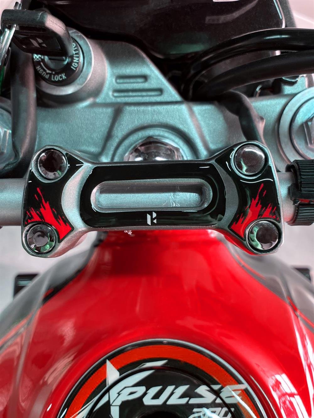 Hero Xpulse Kırmızı Gidon ve Gösterge Pad Sticker