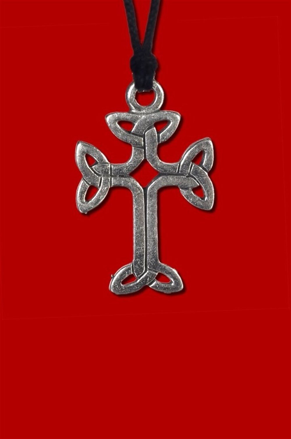 Klasik Popüler Haç Kolye