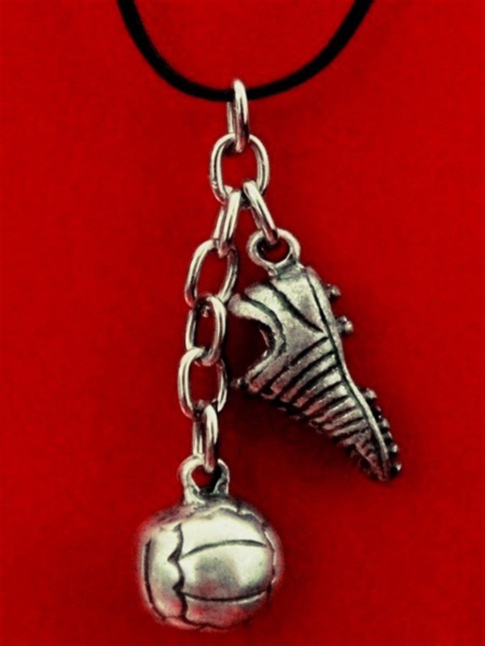 Krampon ve Futbol Topu Kolye