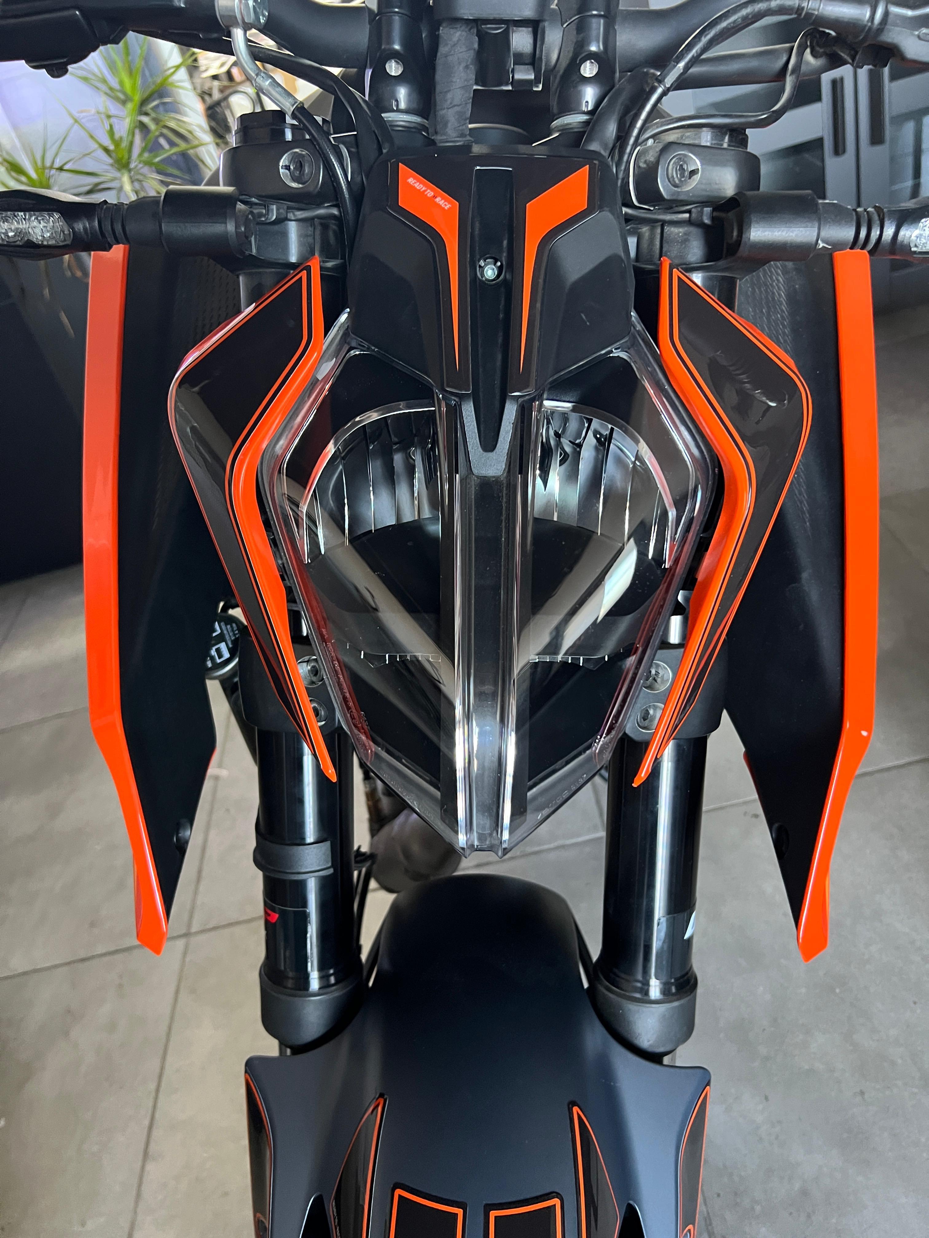 Ktm Duke 250 2024 Turuncu Siyah Kafa Grenaj Far Pad Redline Grafik