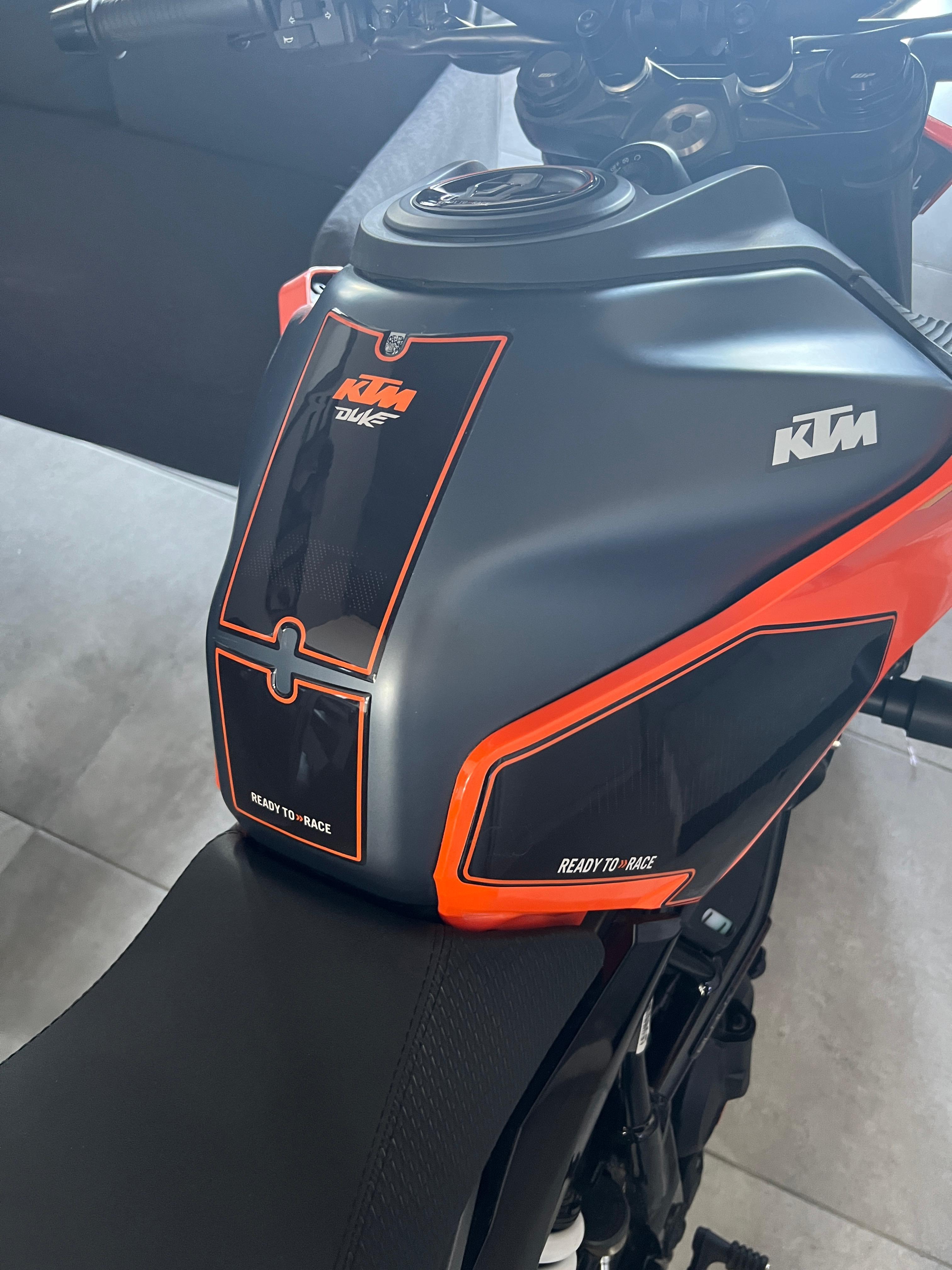Ktm Duke 250 2024 Turuncu SiyahTank Pad Set Redline Grafik