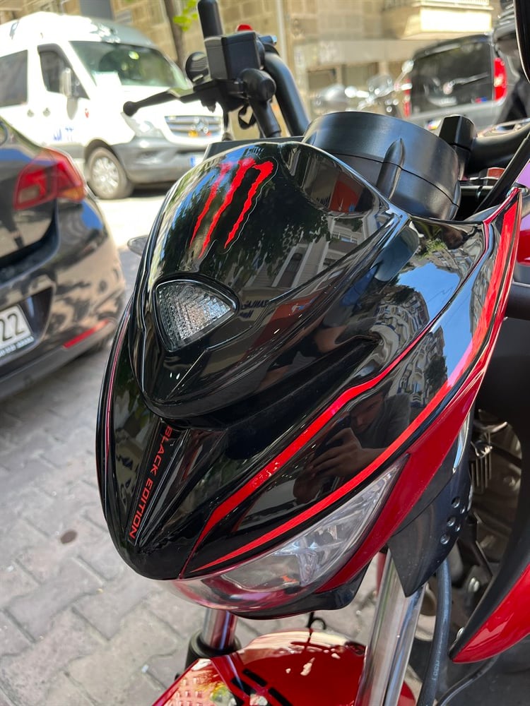 Mondial Drift L Far üstü Kafa Grenaj Sticker Set Siyah-Kırmızı tasarım