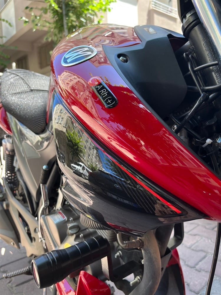Mondial Drift L Yan Grenaj ve Kuyruk Sticker Pad Siyah-Kırmızı tasarım