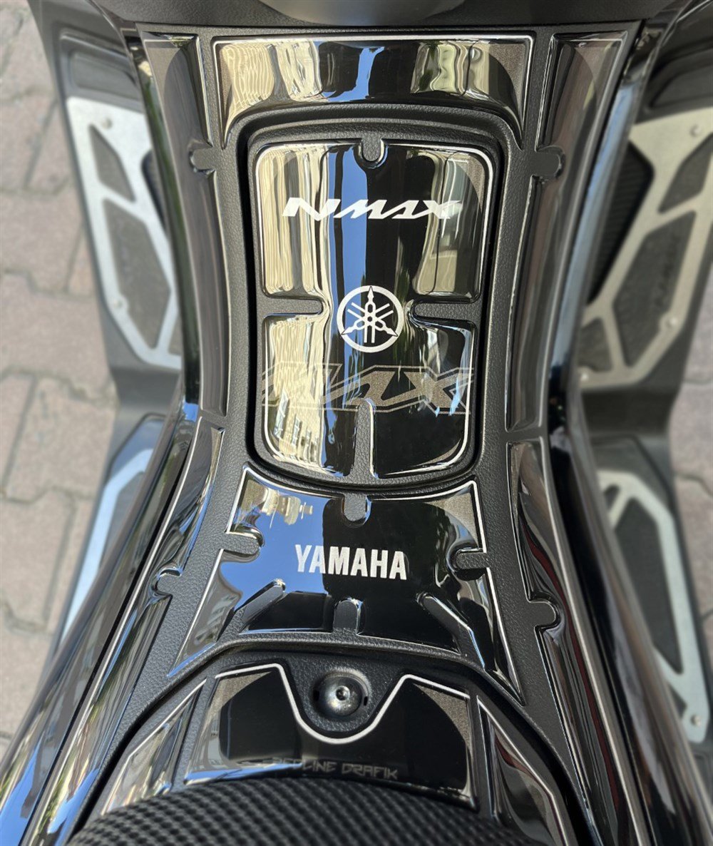 NMAX 2021 TANK PAD SİYAH-GRİ